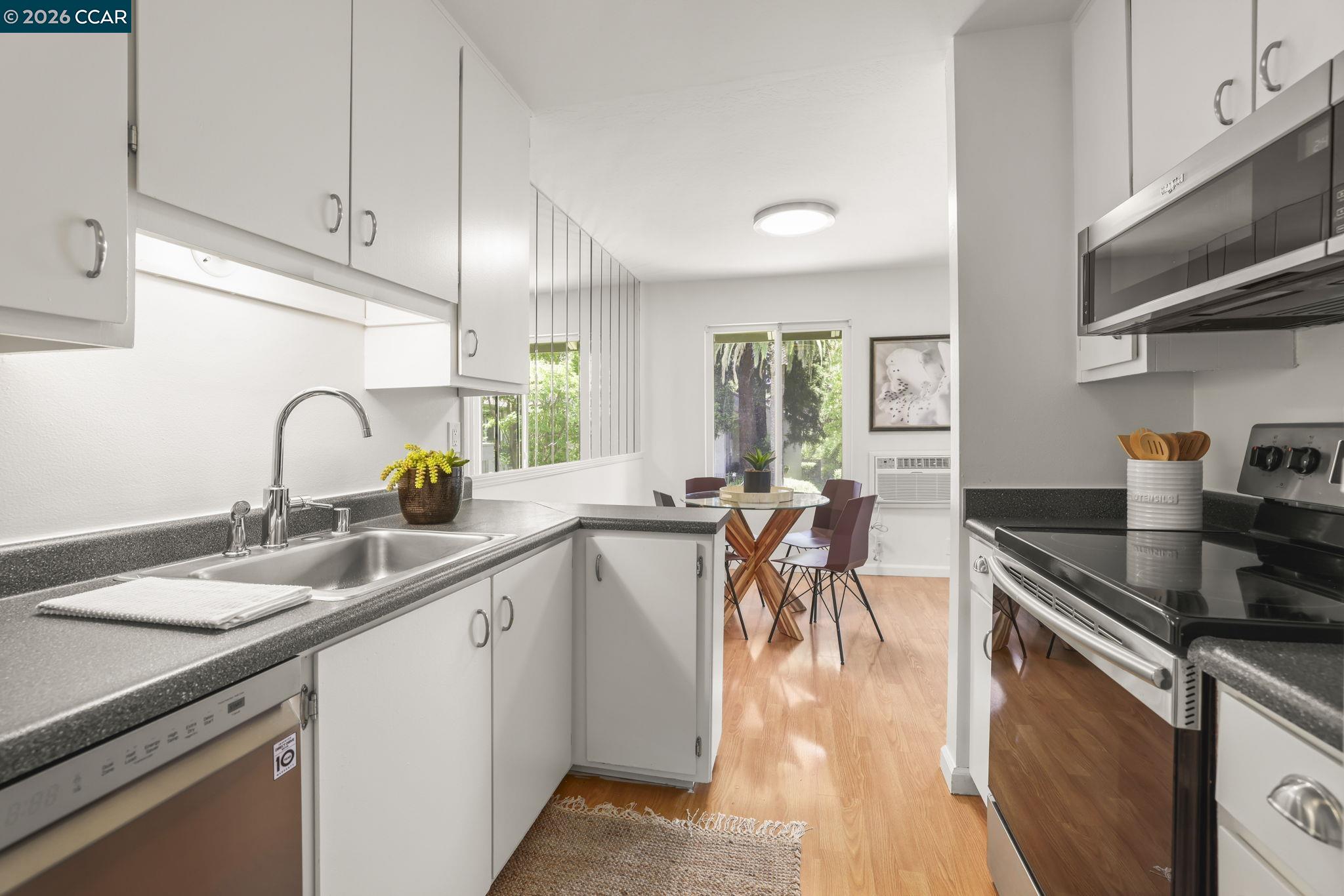 2564 Walnut Blvd # 116