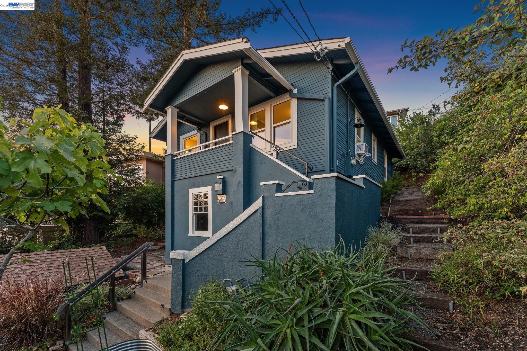 4048 Norton Ave