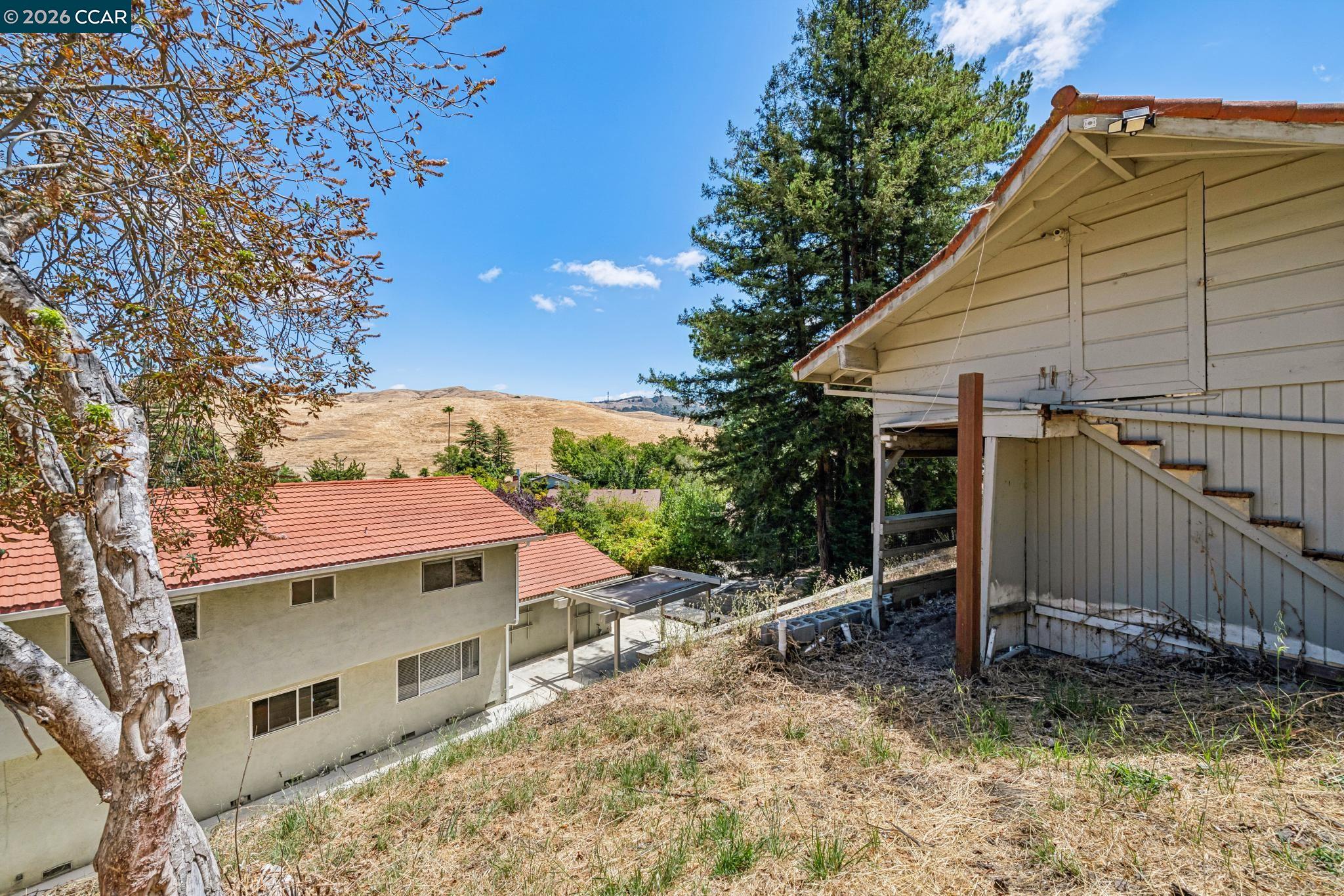 486 Butterfield Place