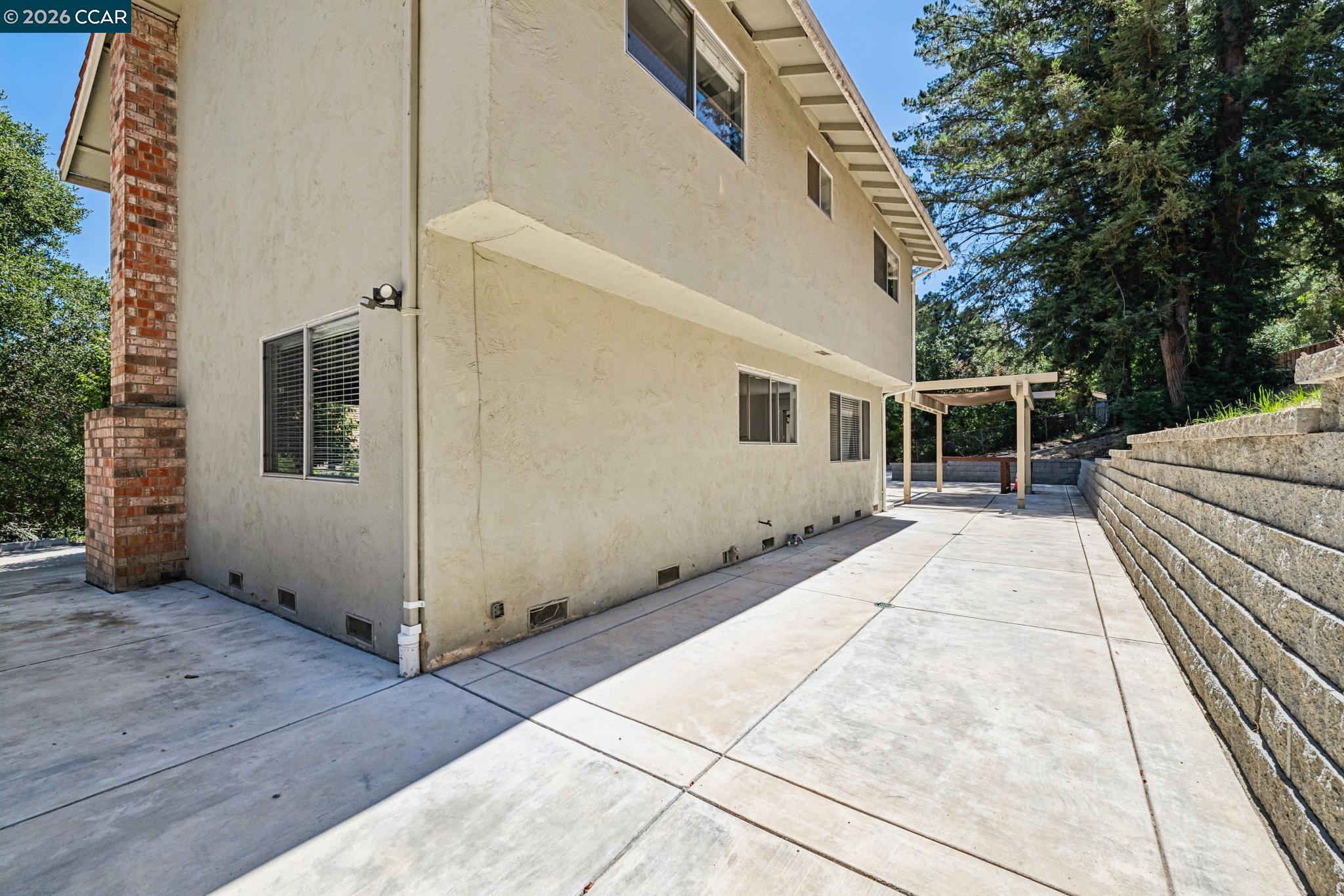 486 Butterfield Place