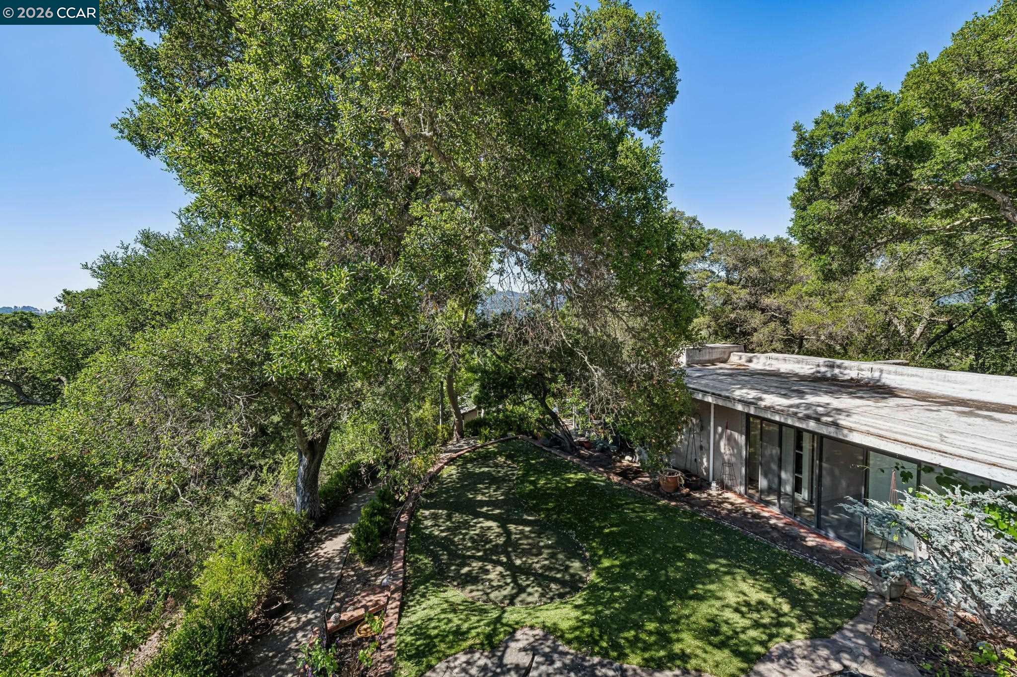 5 Oak Flat Rd.