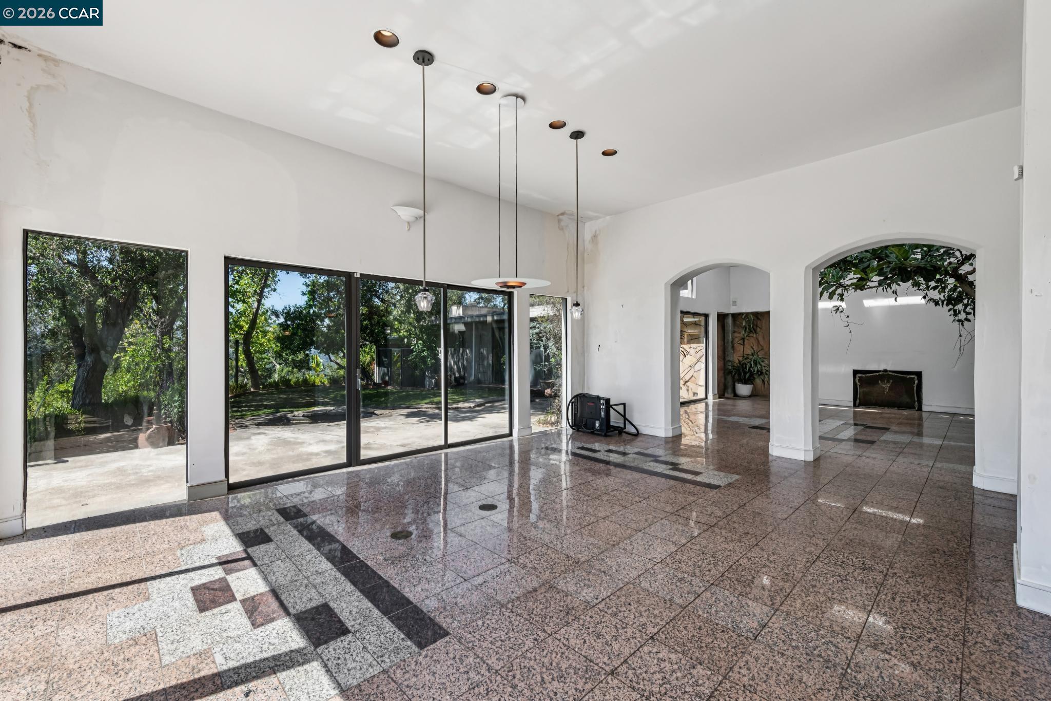 5 Oak Flat Rd.