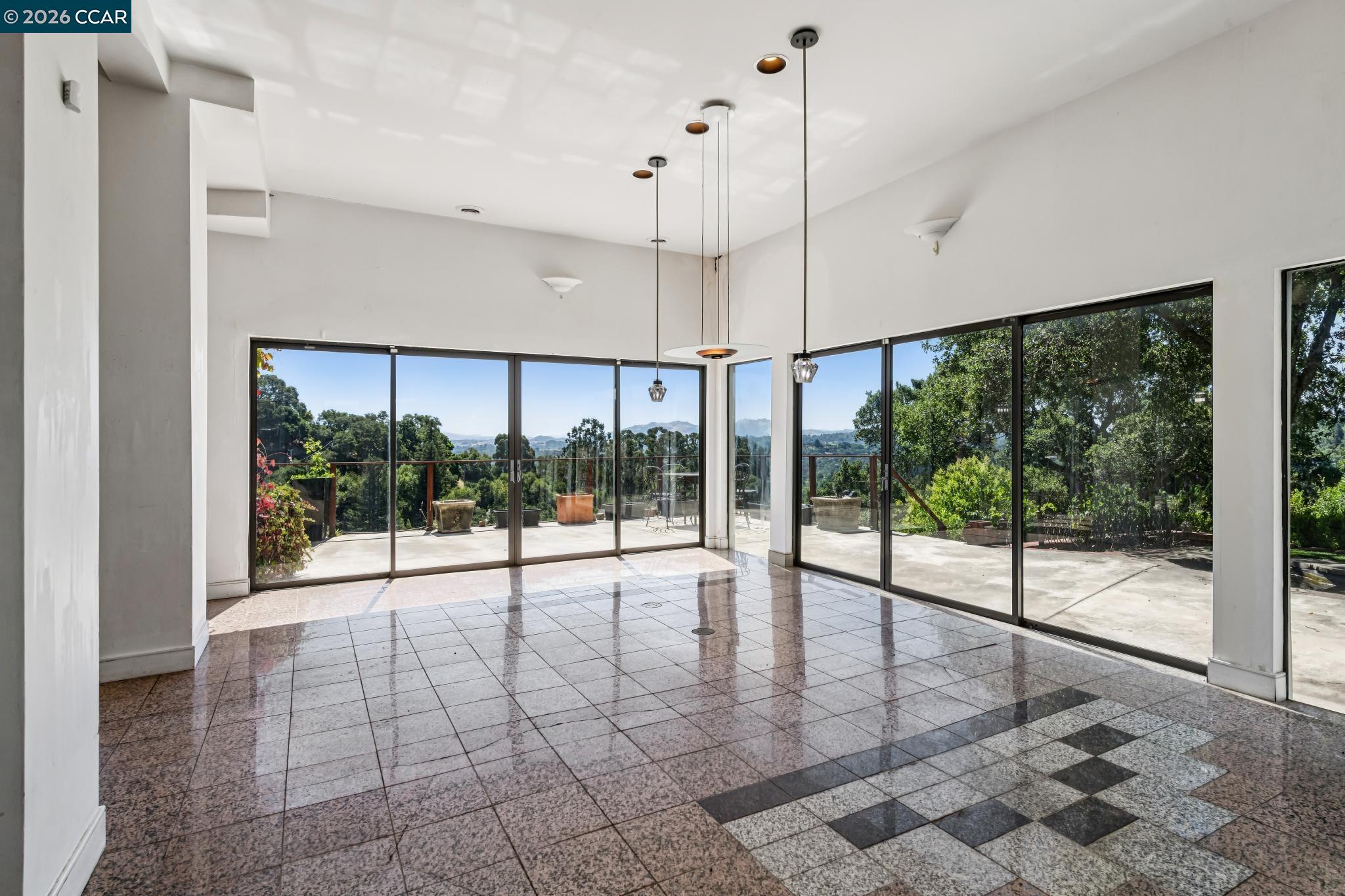 5 Oak Flat Rd.