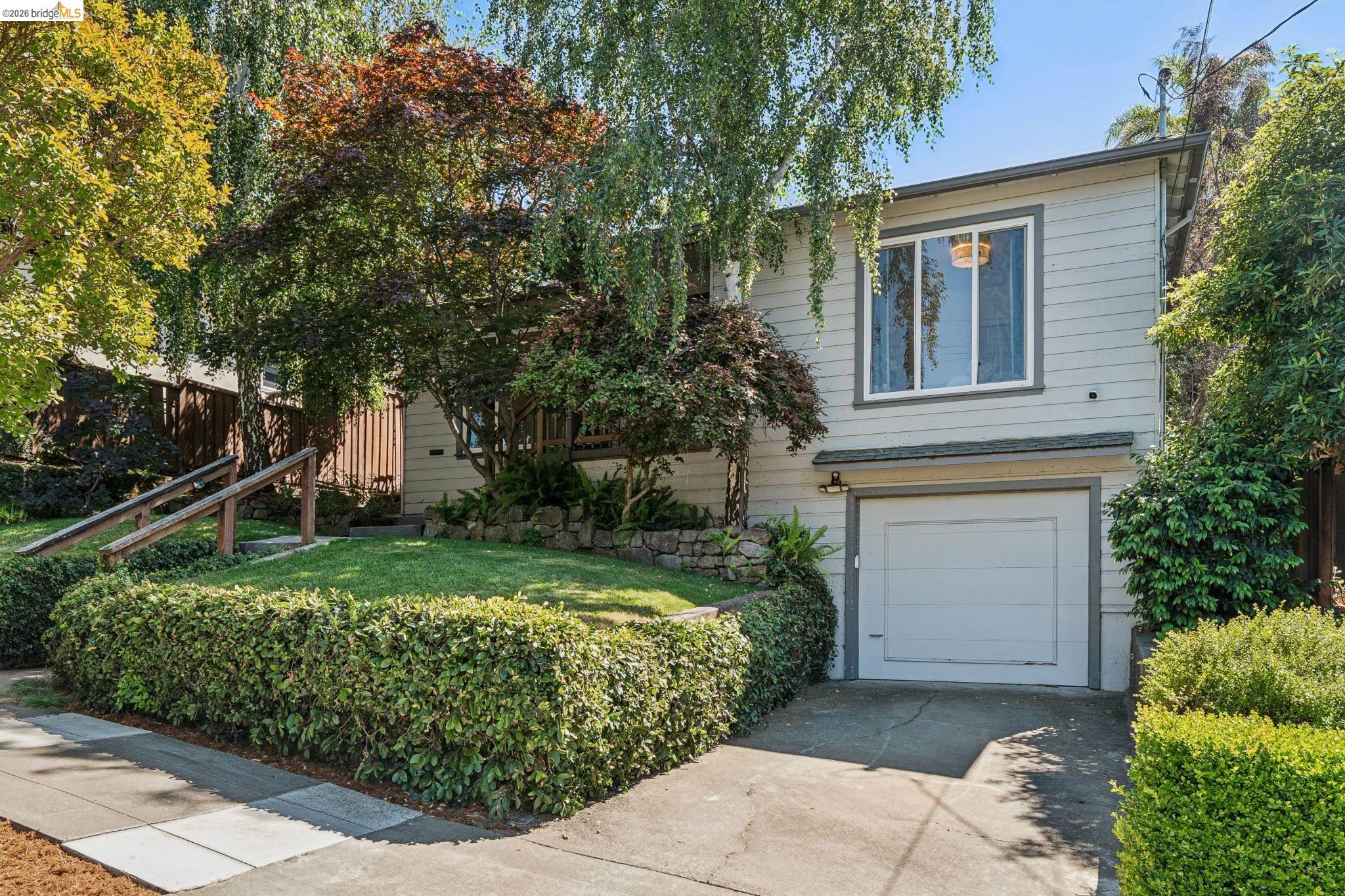 4201 Bayo Street
