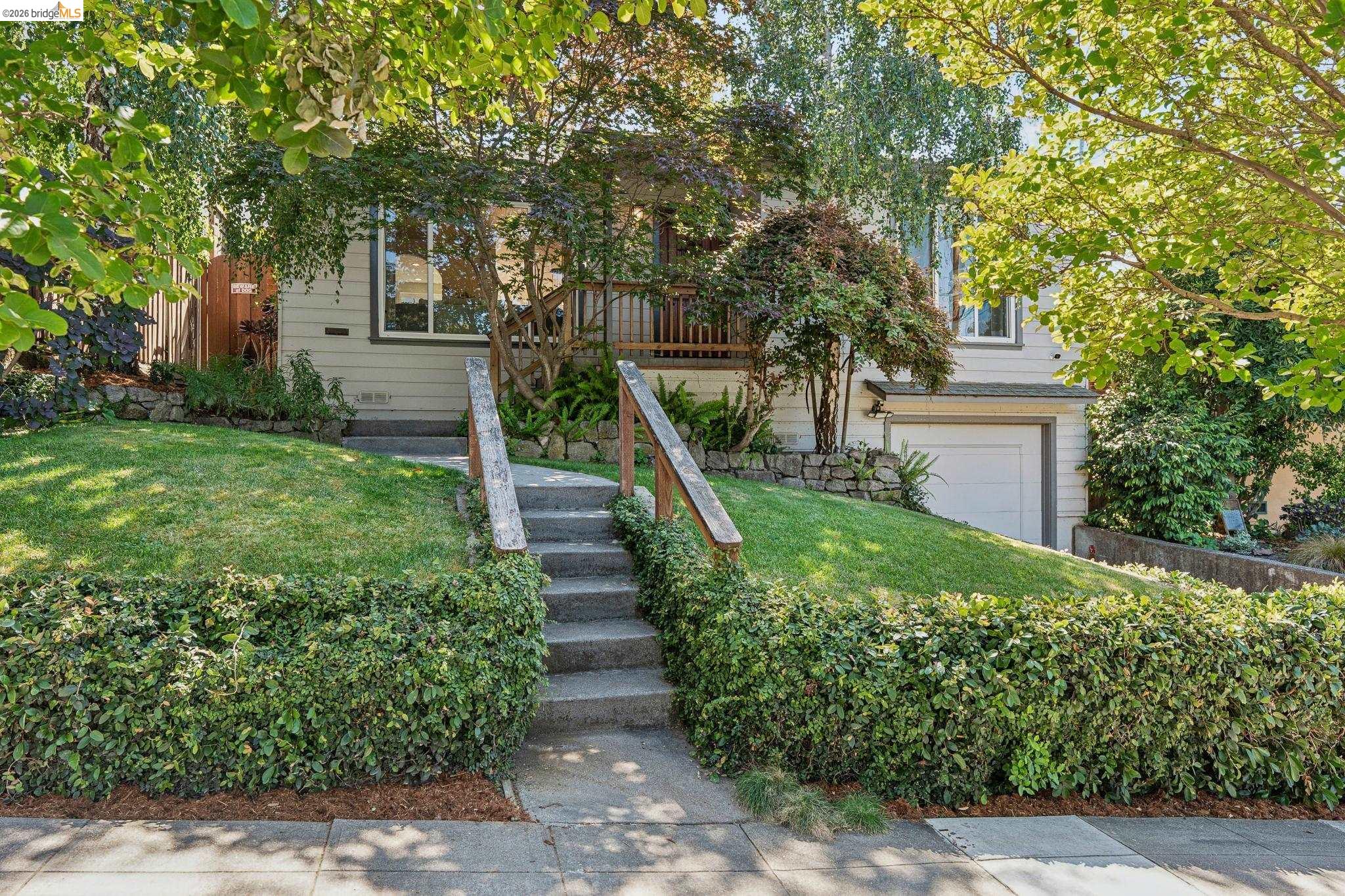 4201 Bayo Street