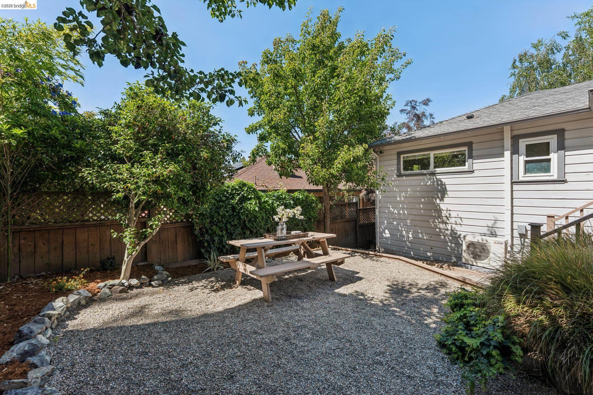 4201 Bayo Street