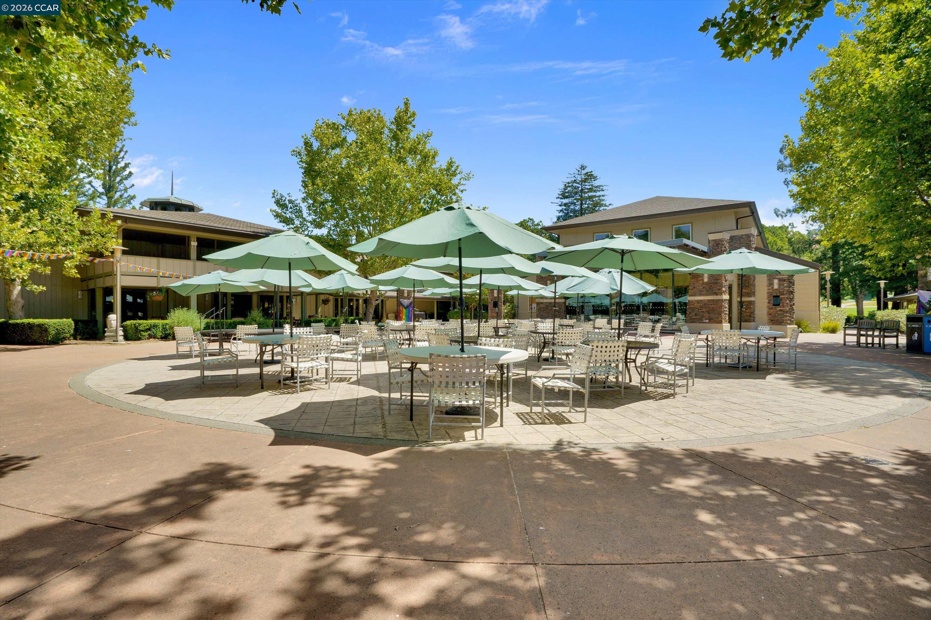 1549 Oakmont # 3