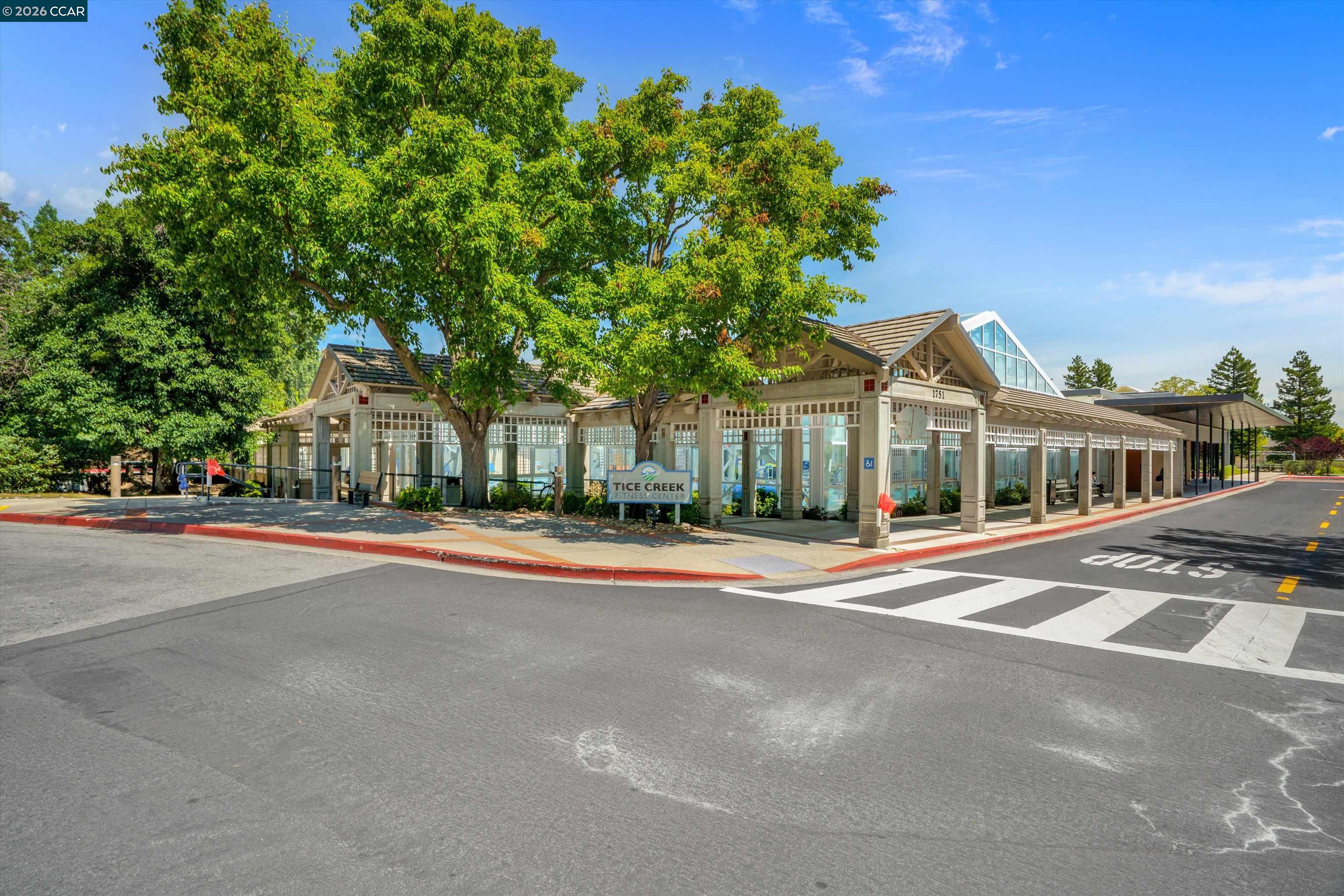 1549 Oakmont # 3