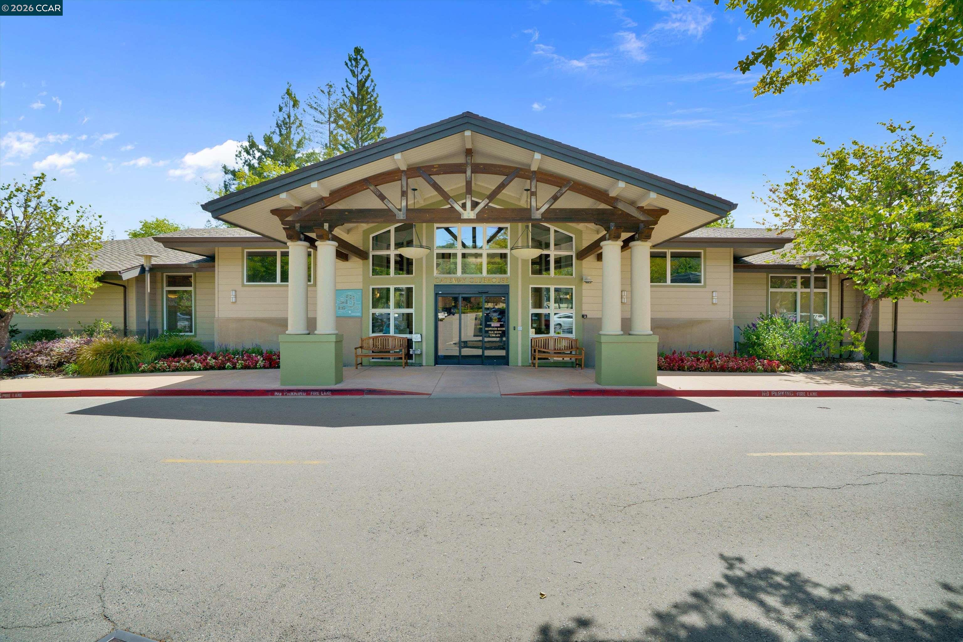 1549 Oakmont # 3