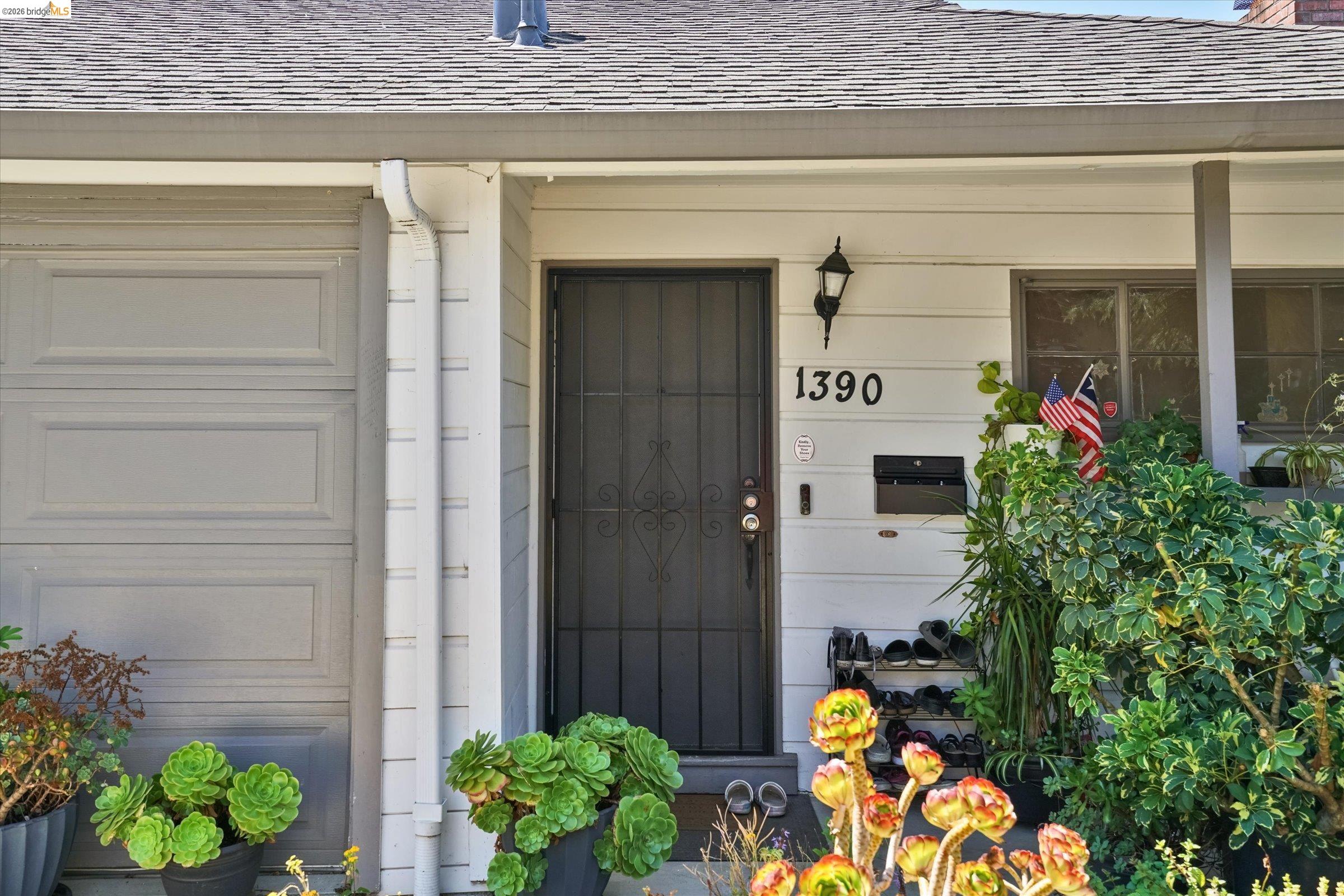 1390 Highland Blvd