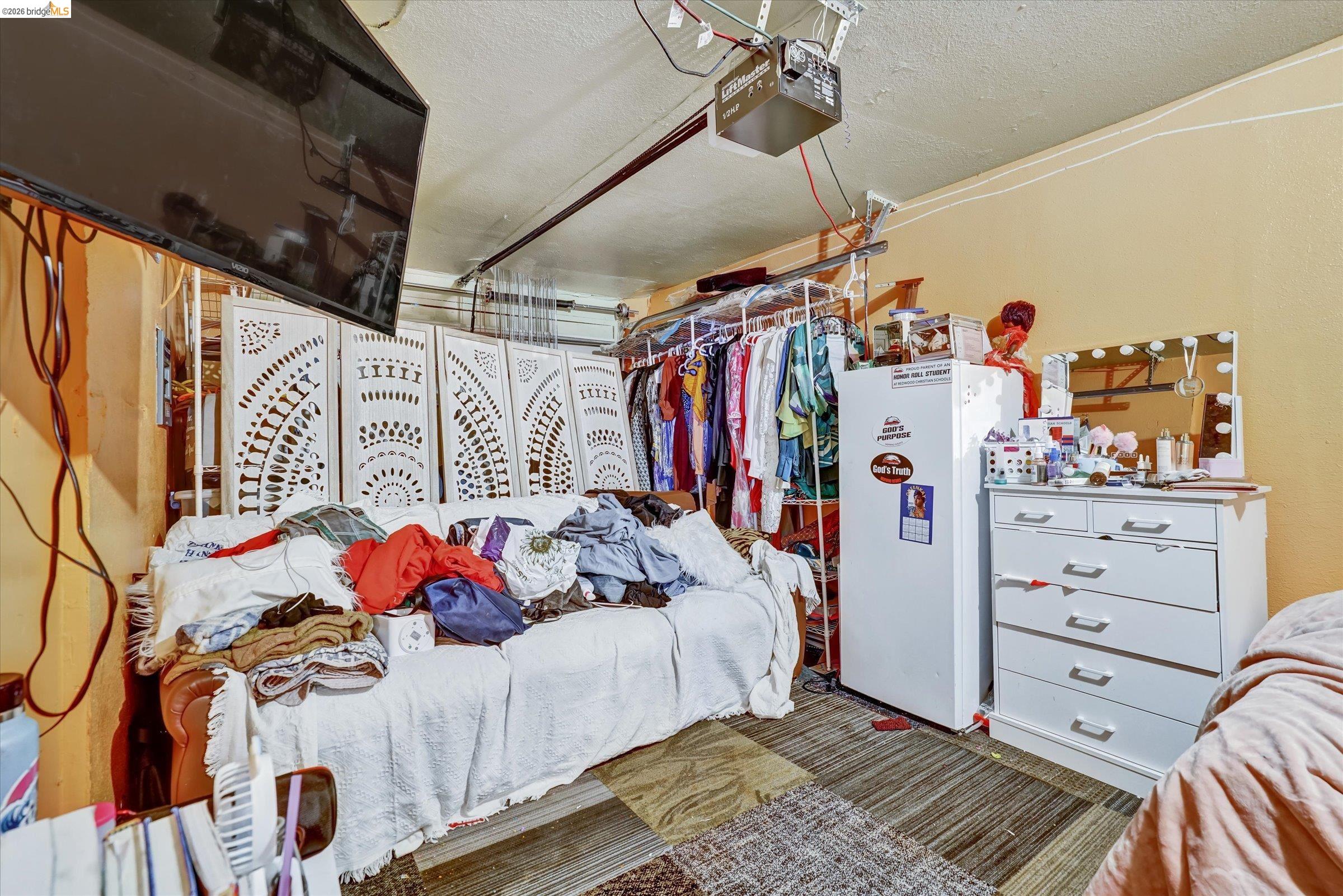 1390 Highland Blvd
