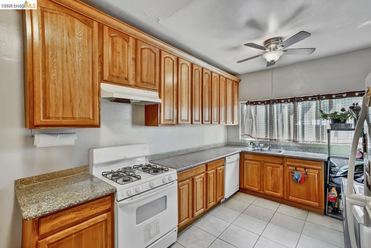 1390 Highland Blvd