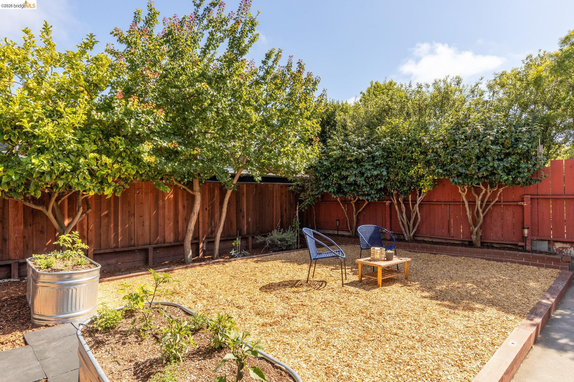 7232 Lincoln Ave