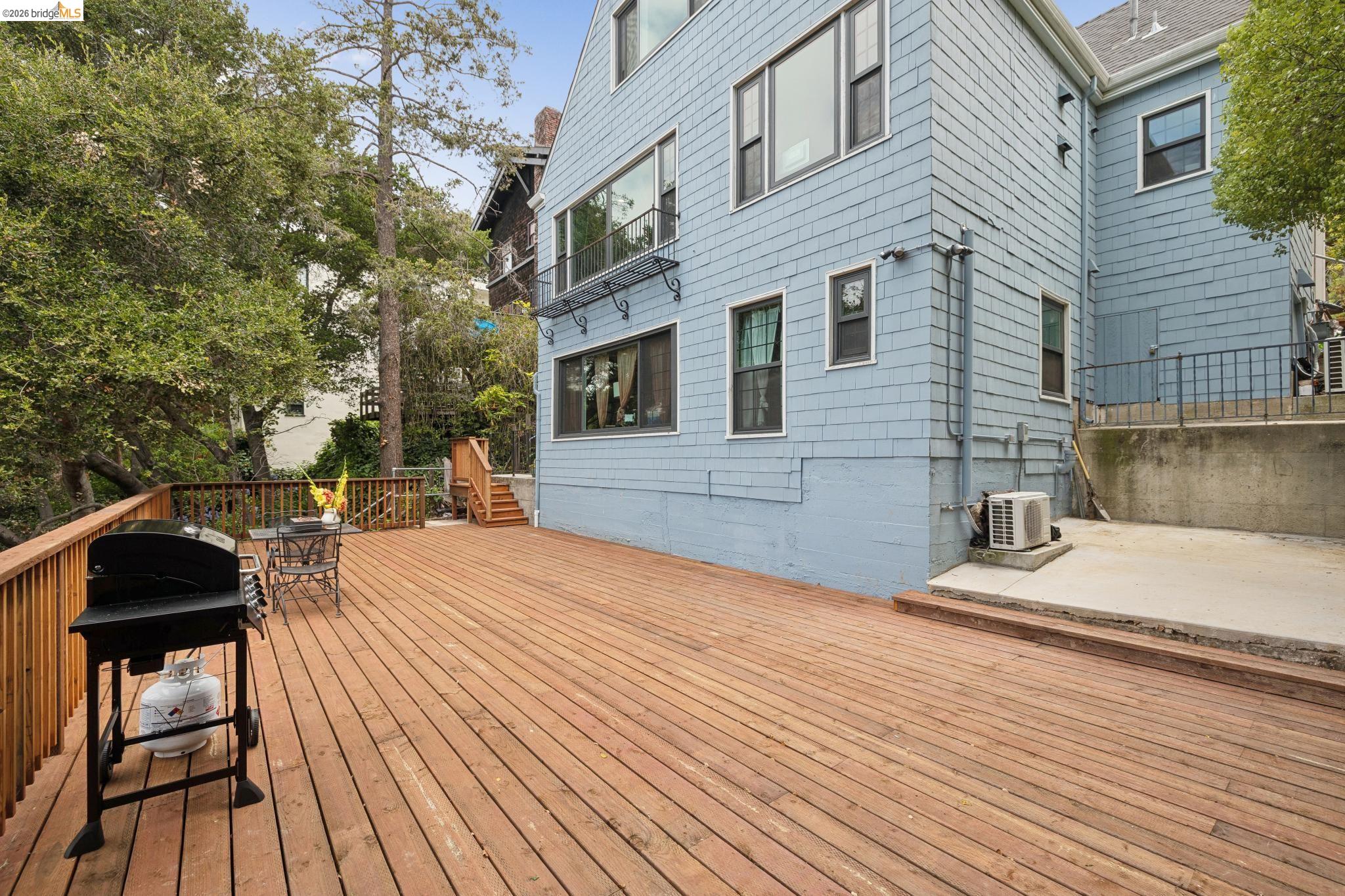 3271 Kempton Ave