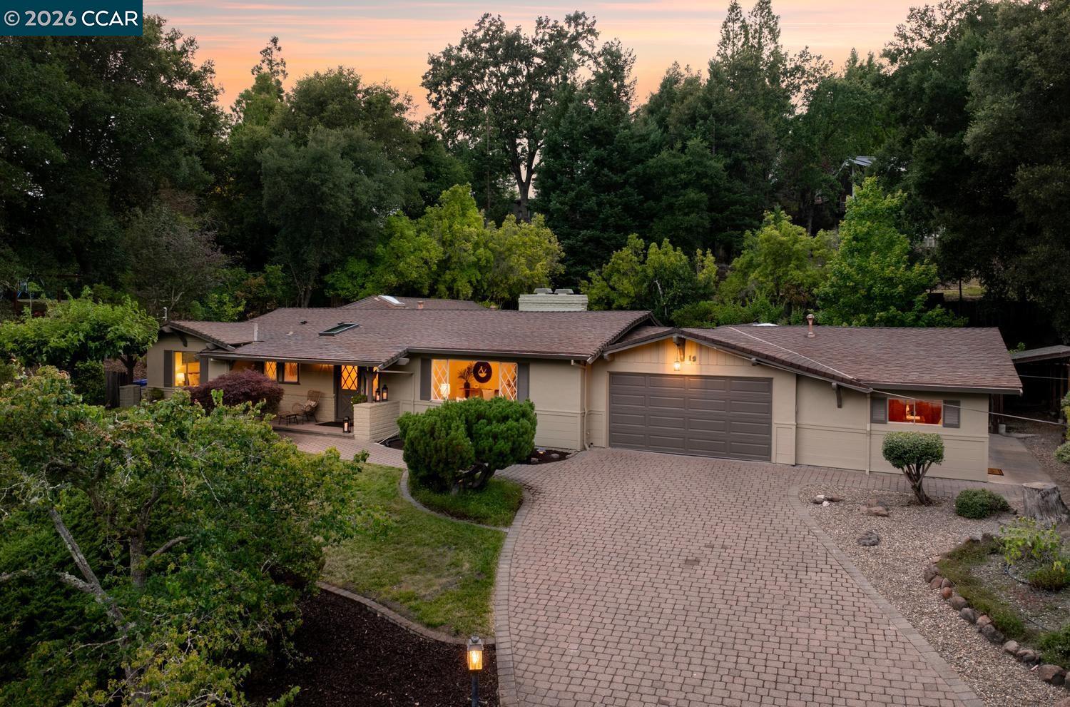 19 Valley Dr