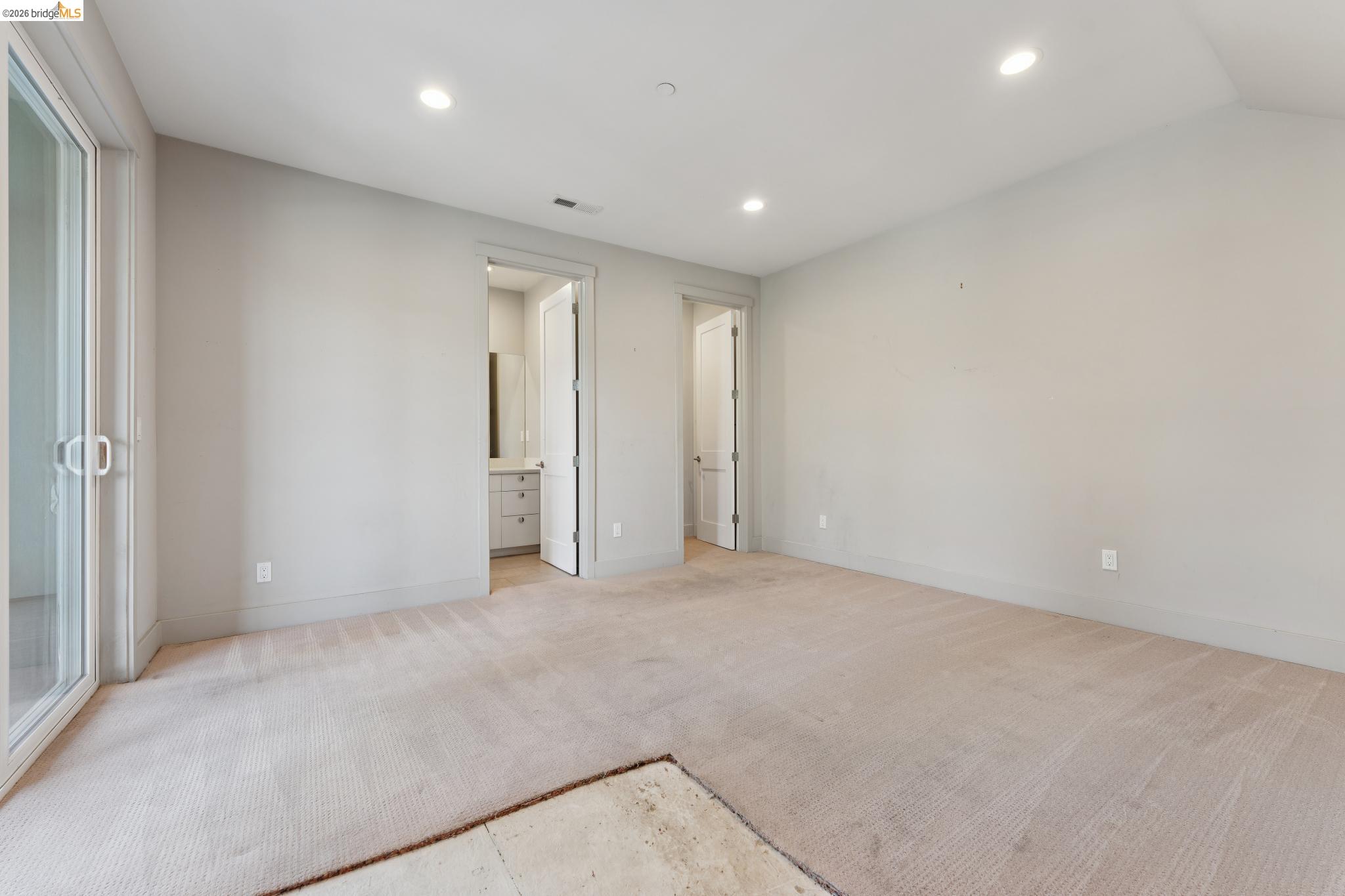 5917 Balboa