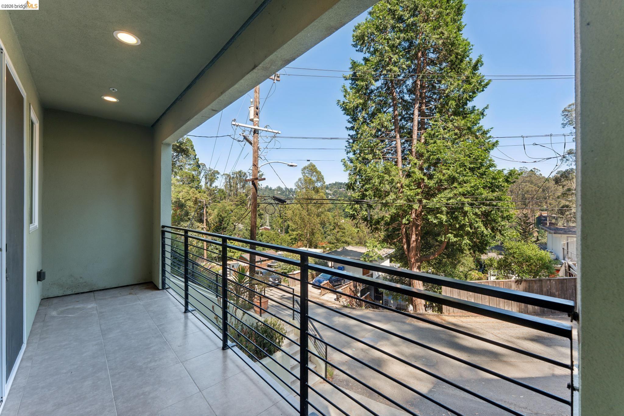 5917 Balboa