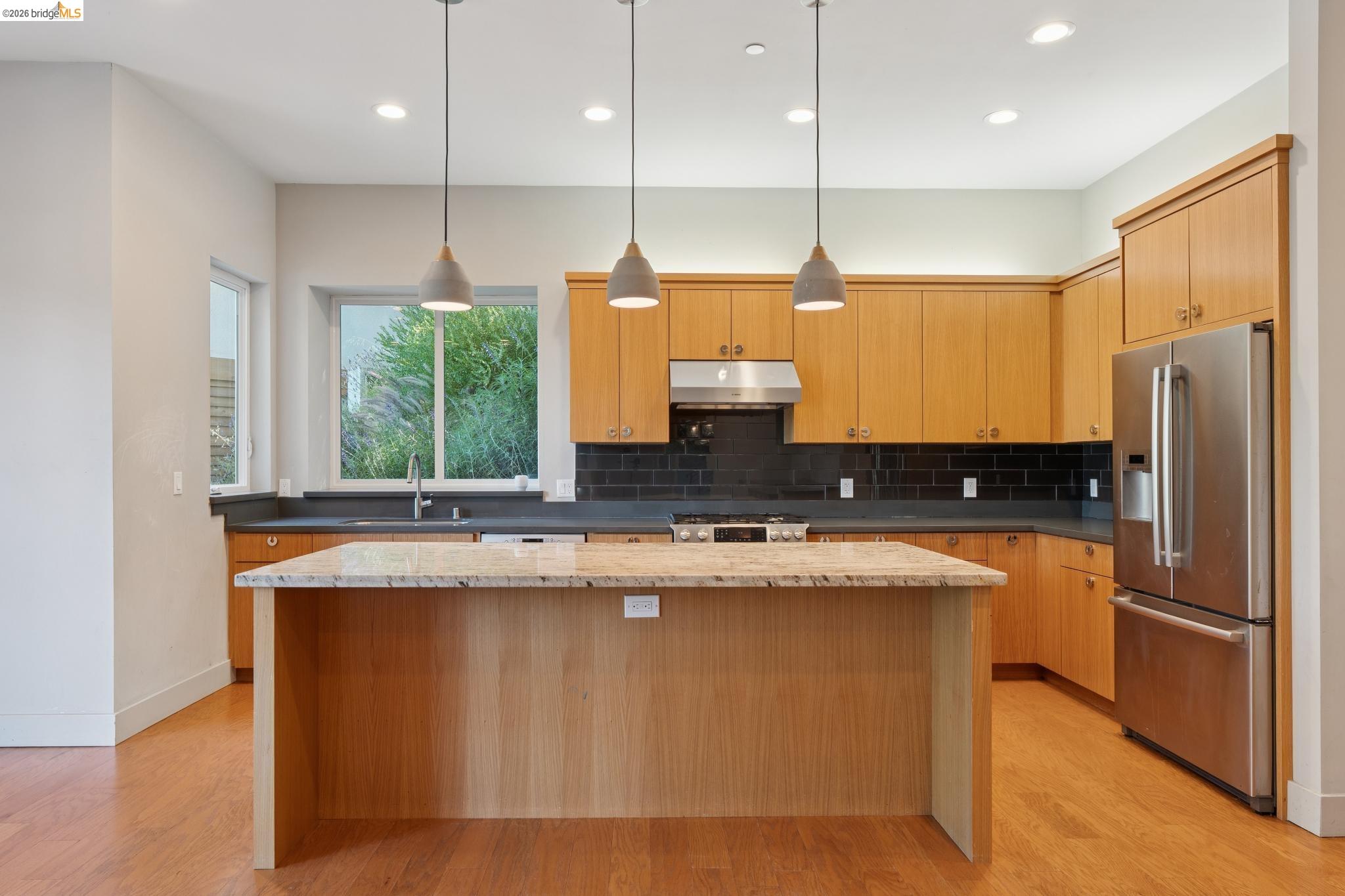 5917 Balboa