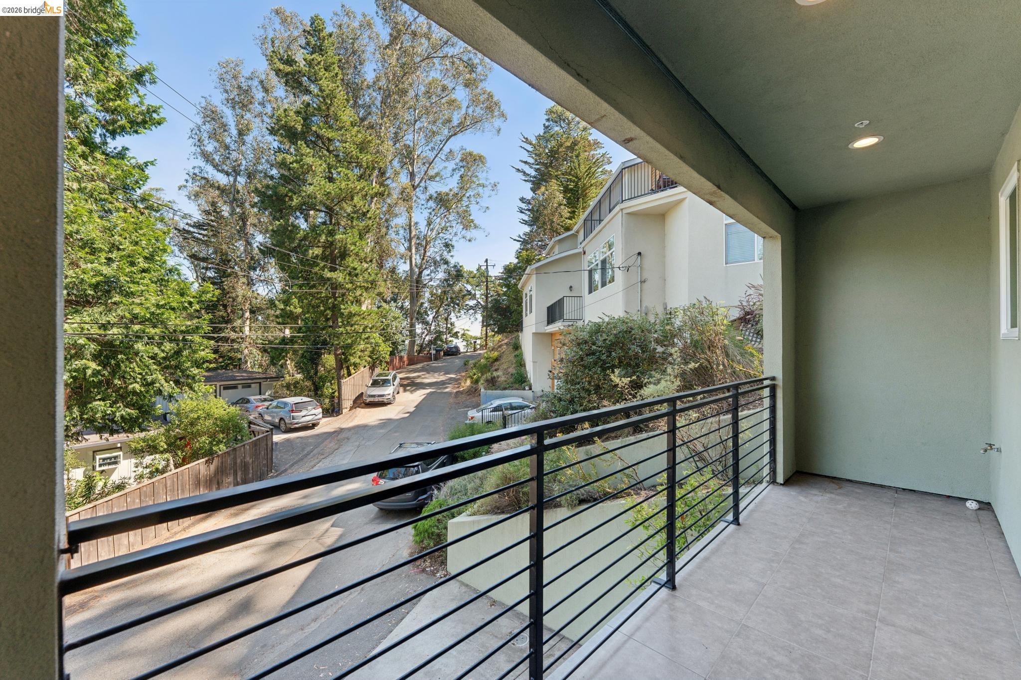 5917 Balboa