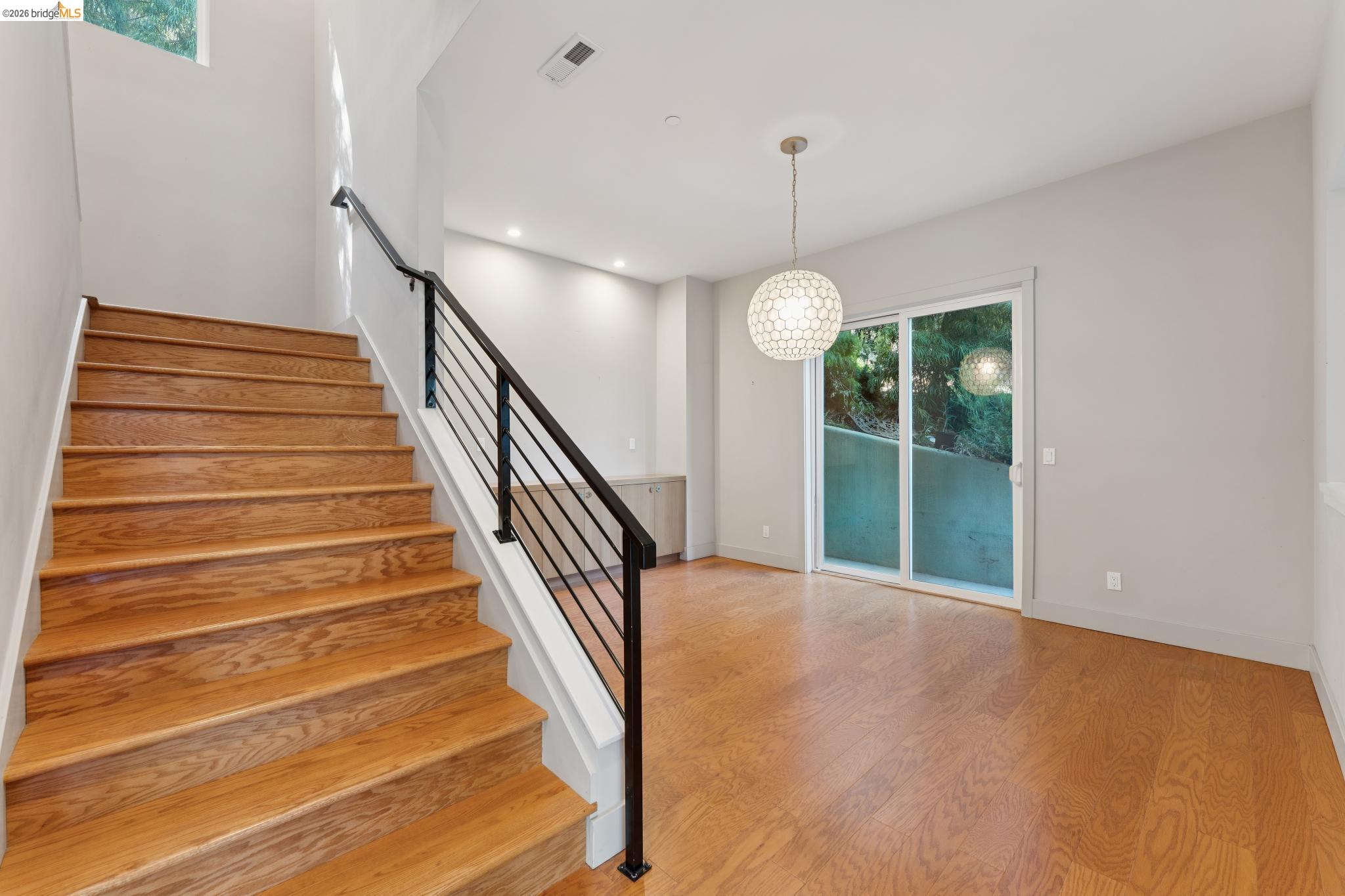 5917 Balboa