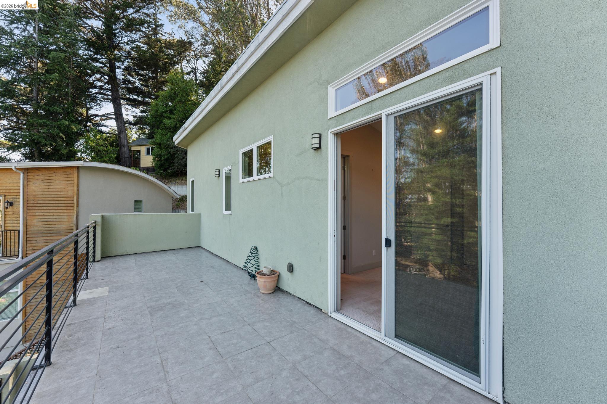 5917 Balboa