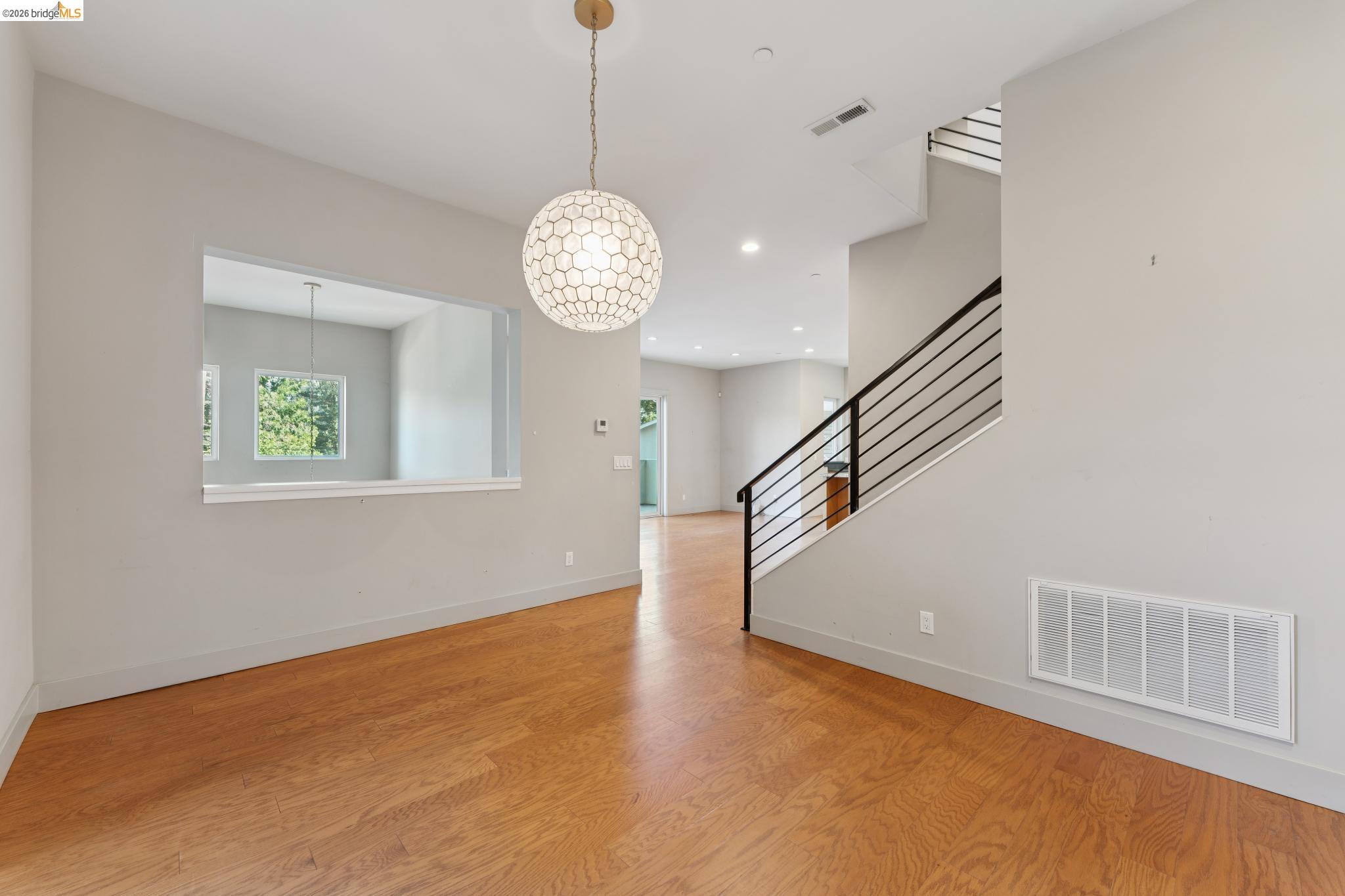 5917 Balboa