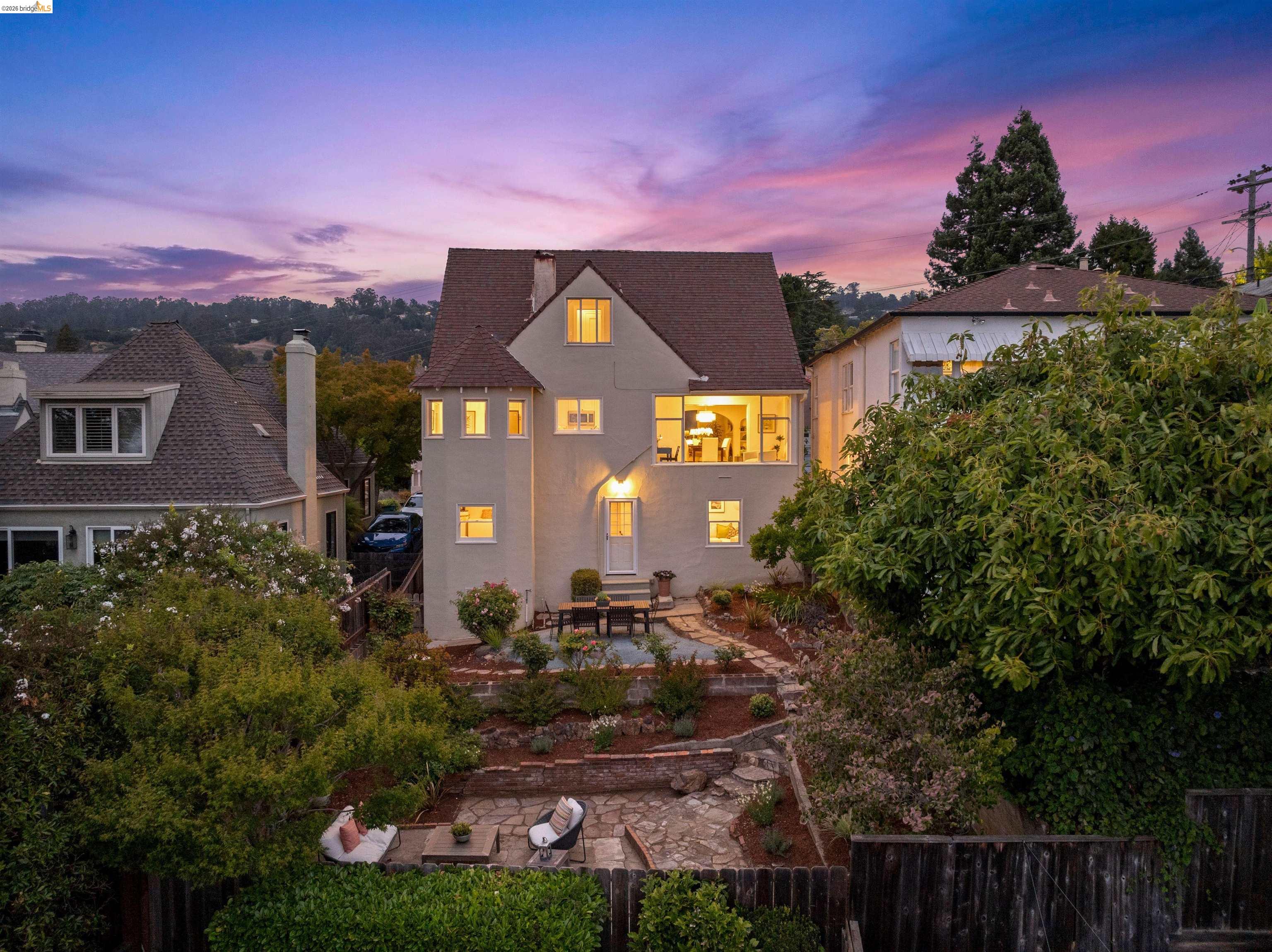 3631 Victor Ave