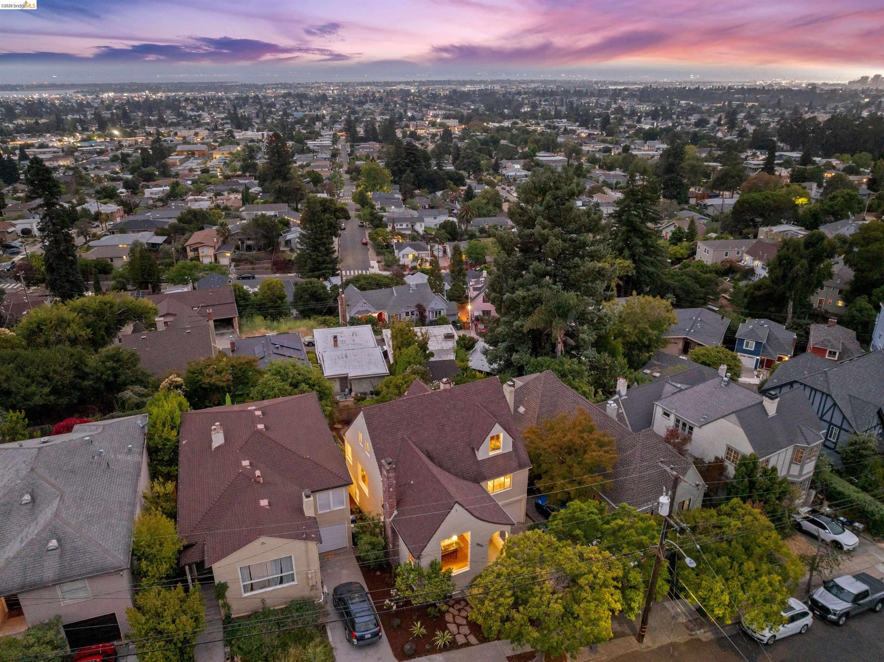 3631 Victor Ave