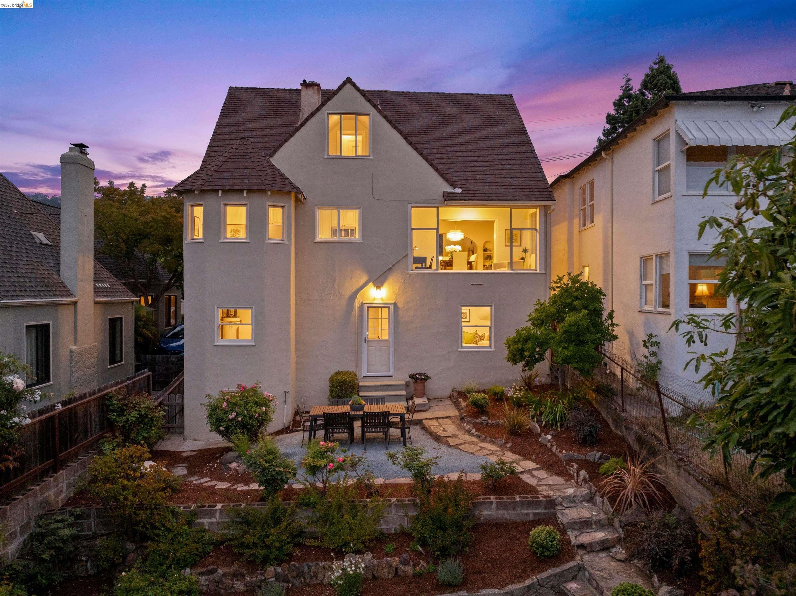 3631 Victor Ave