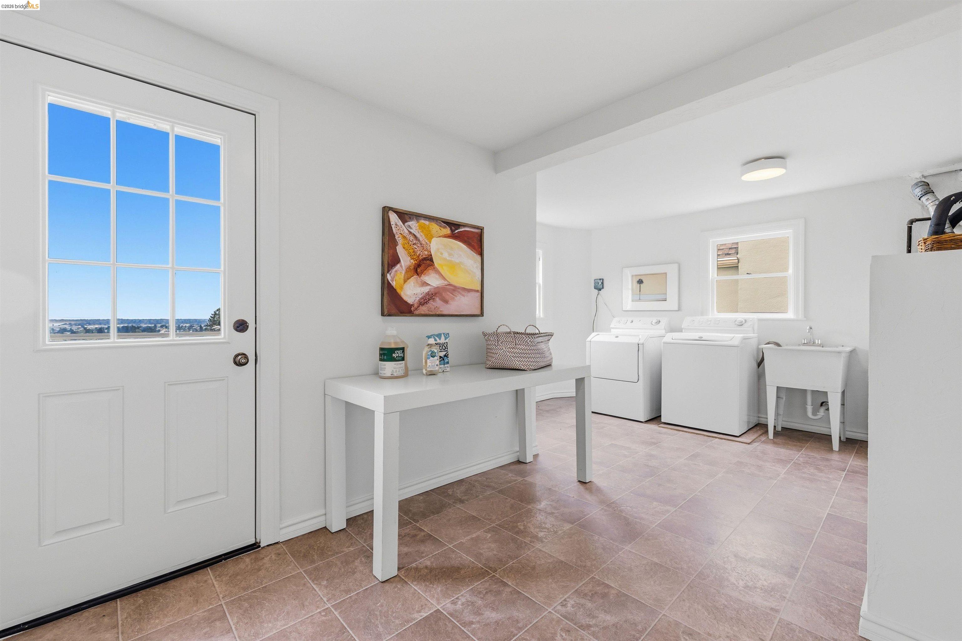 3631 Victor Ave