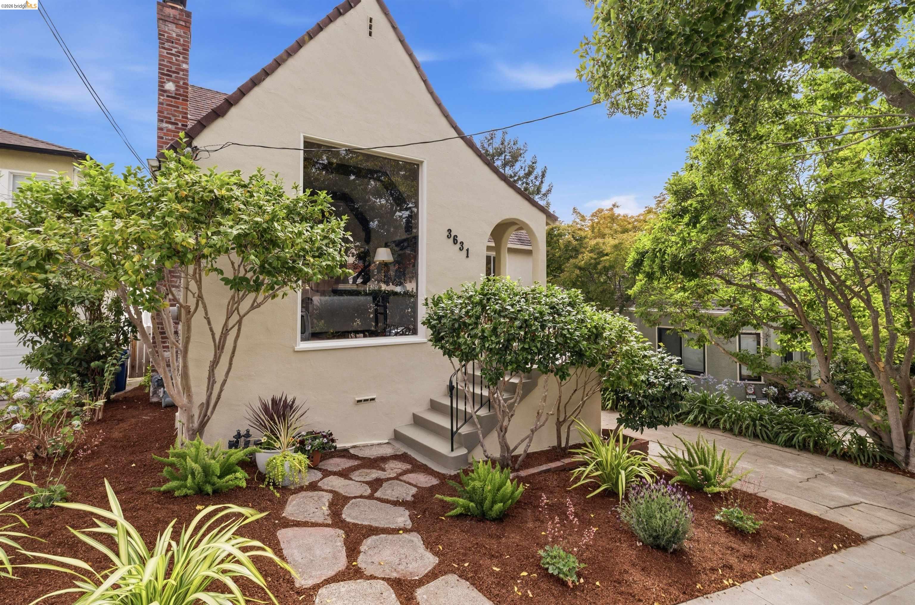 3631 Victor Ave