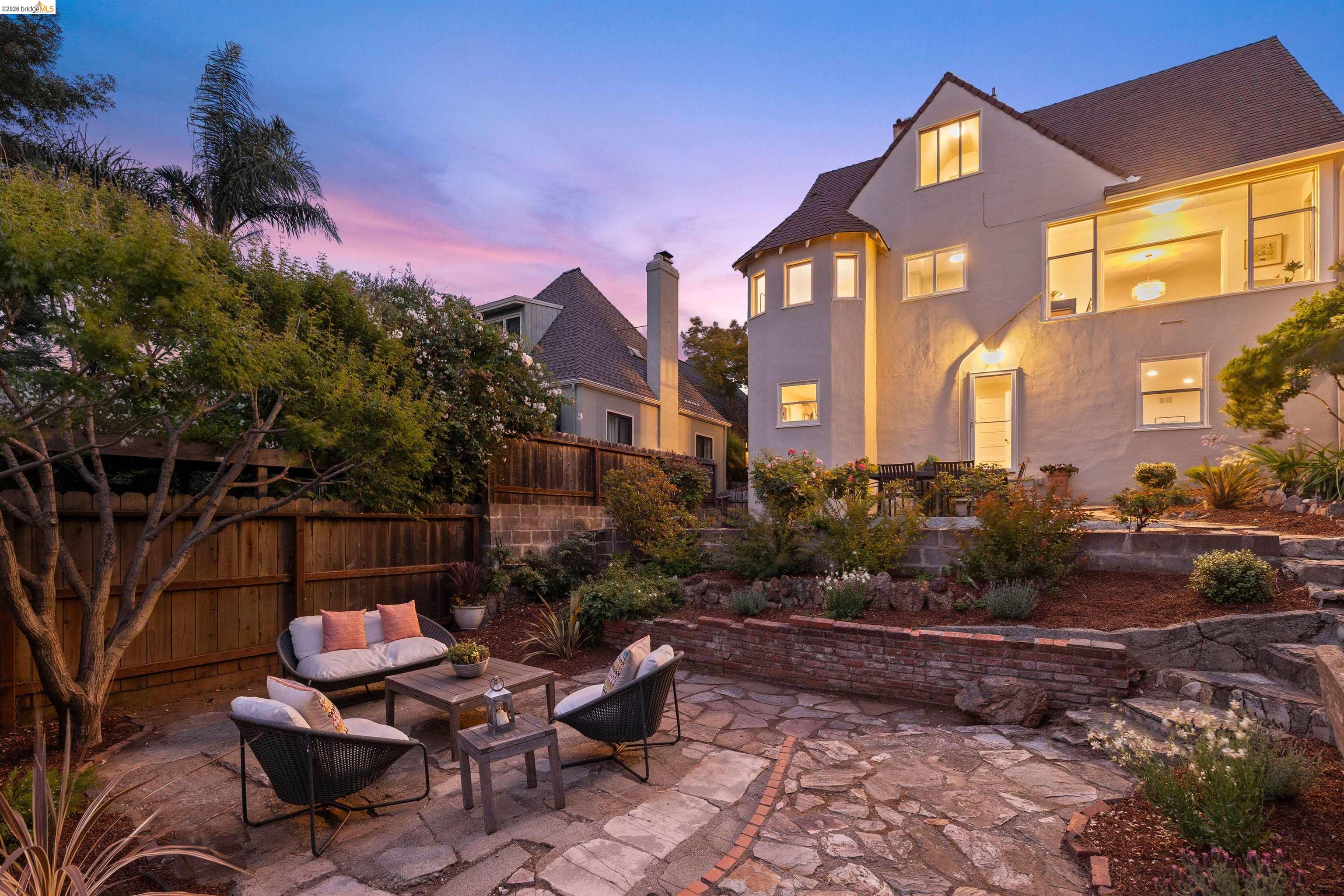 3631 Victor Ave