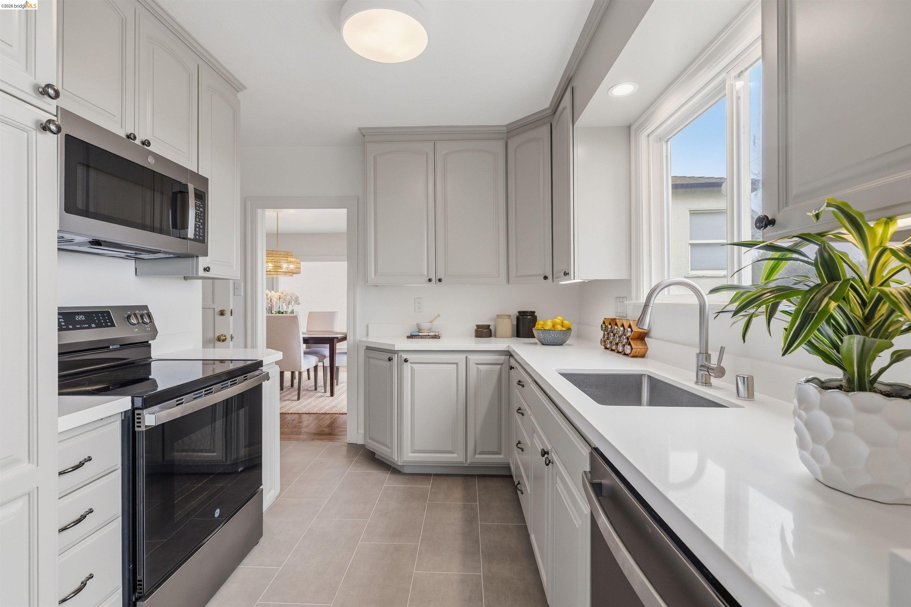 3631 Victor Ave