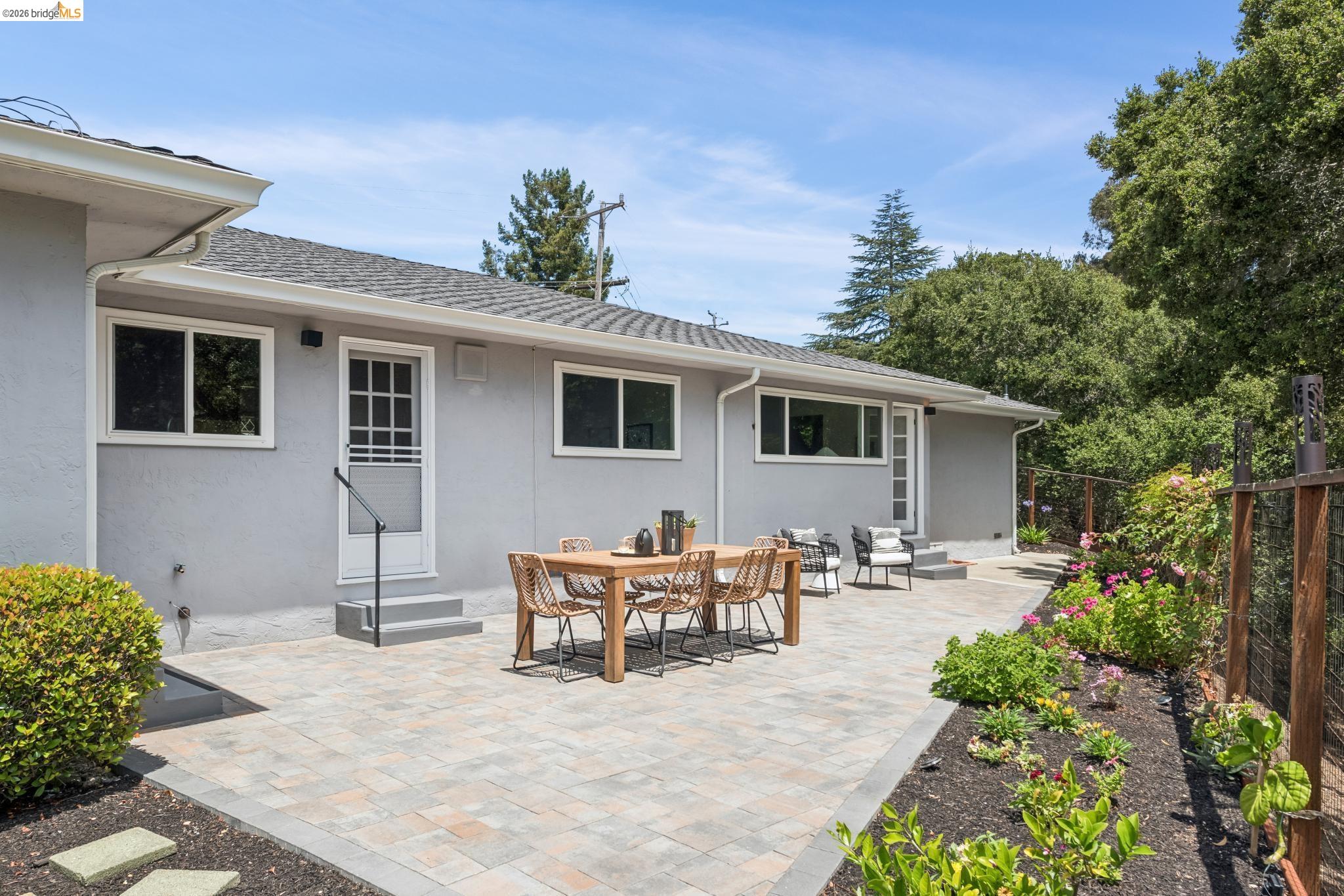 21 Orinda Vista Dr