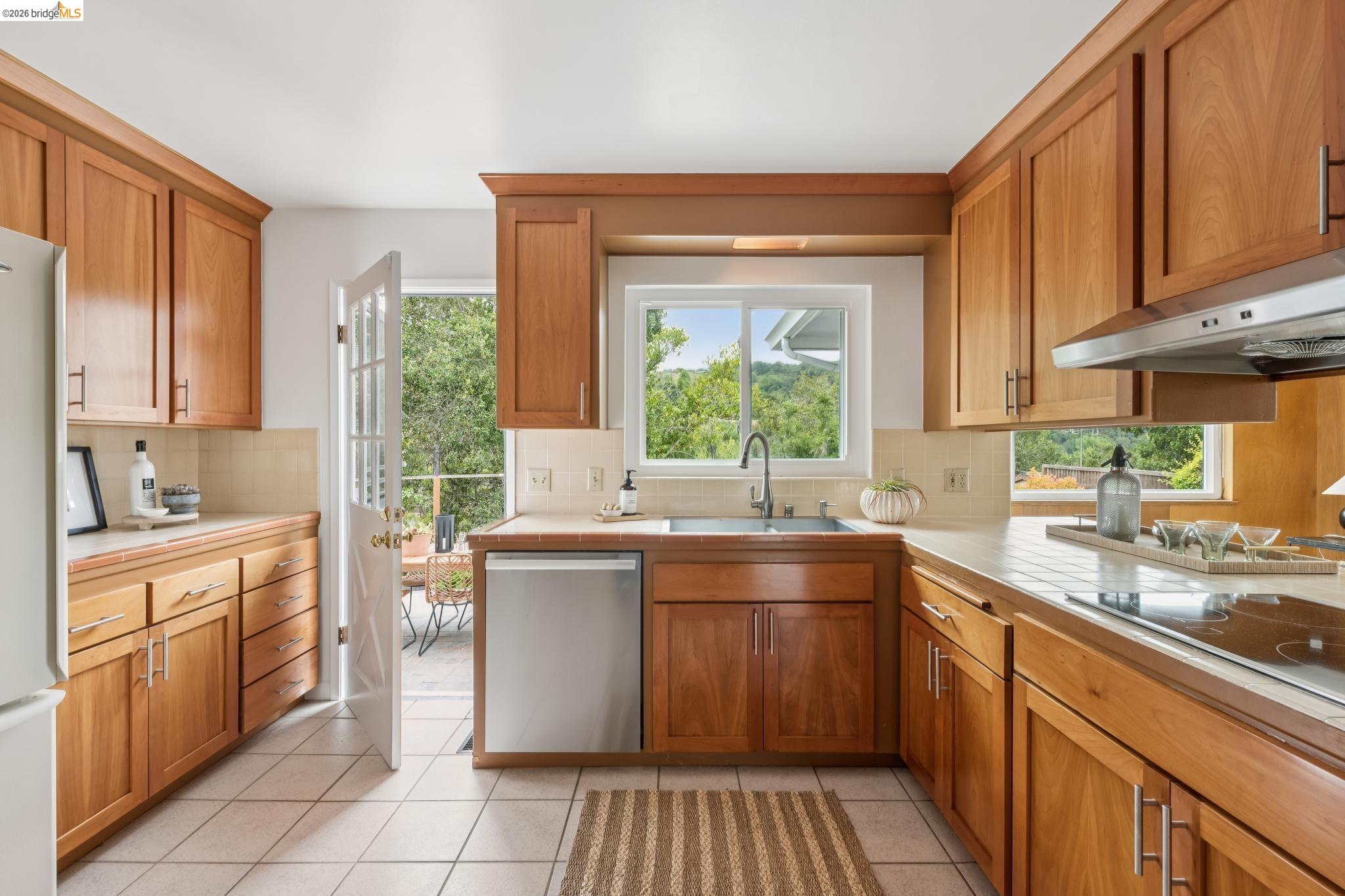 21 Orinda Vista Dr