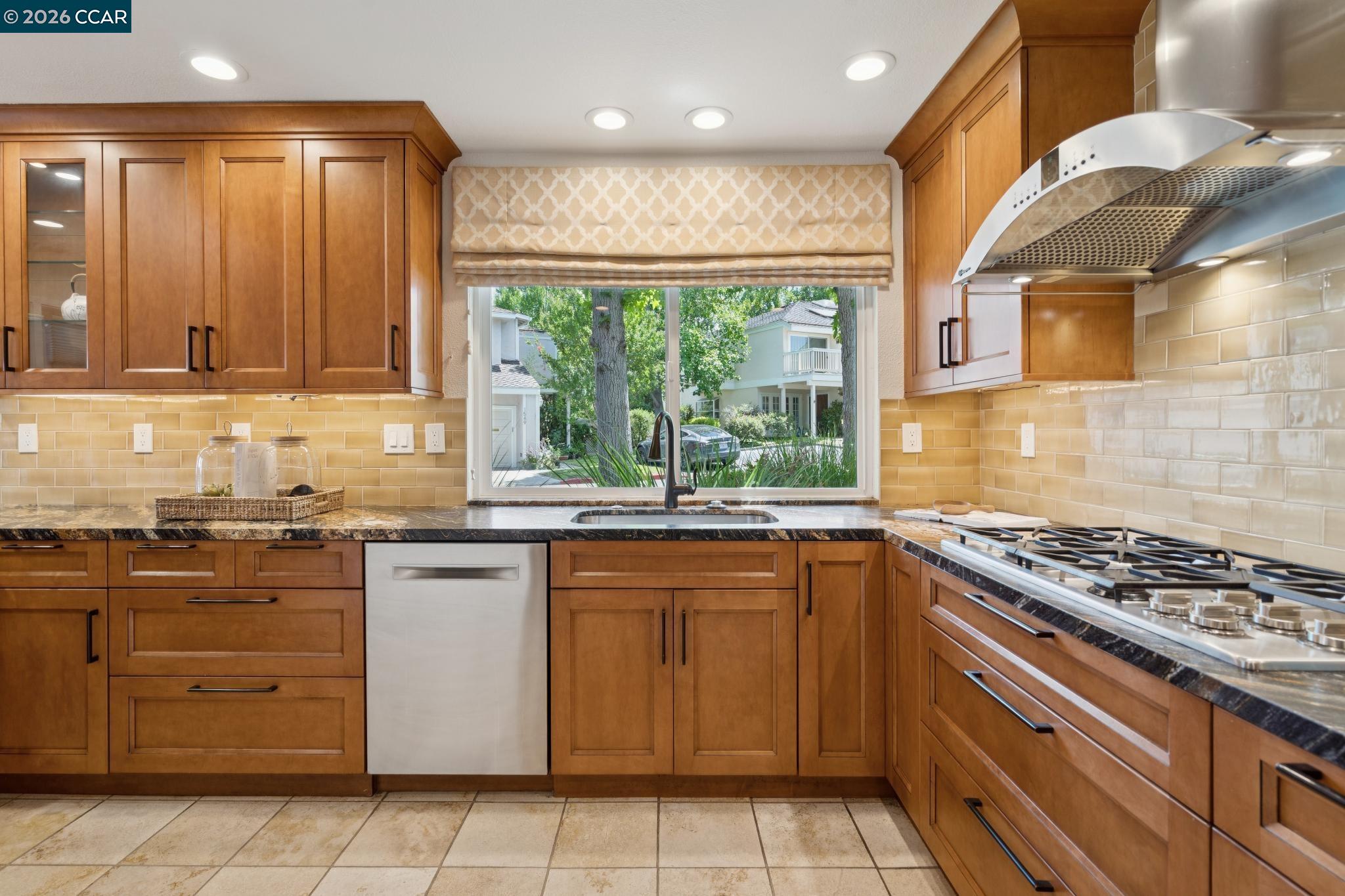 1560 Pyrenees Pl