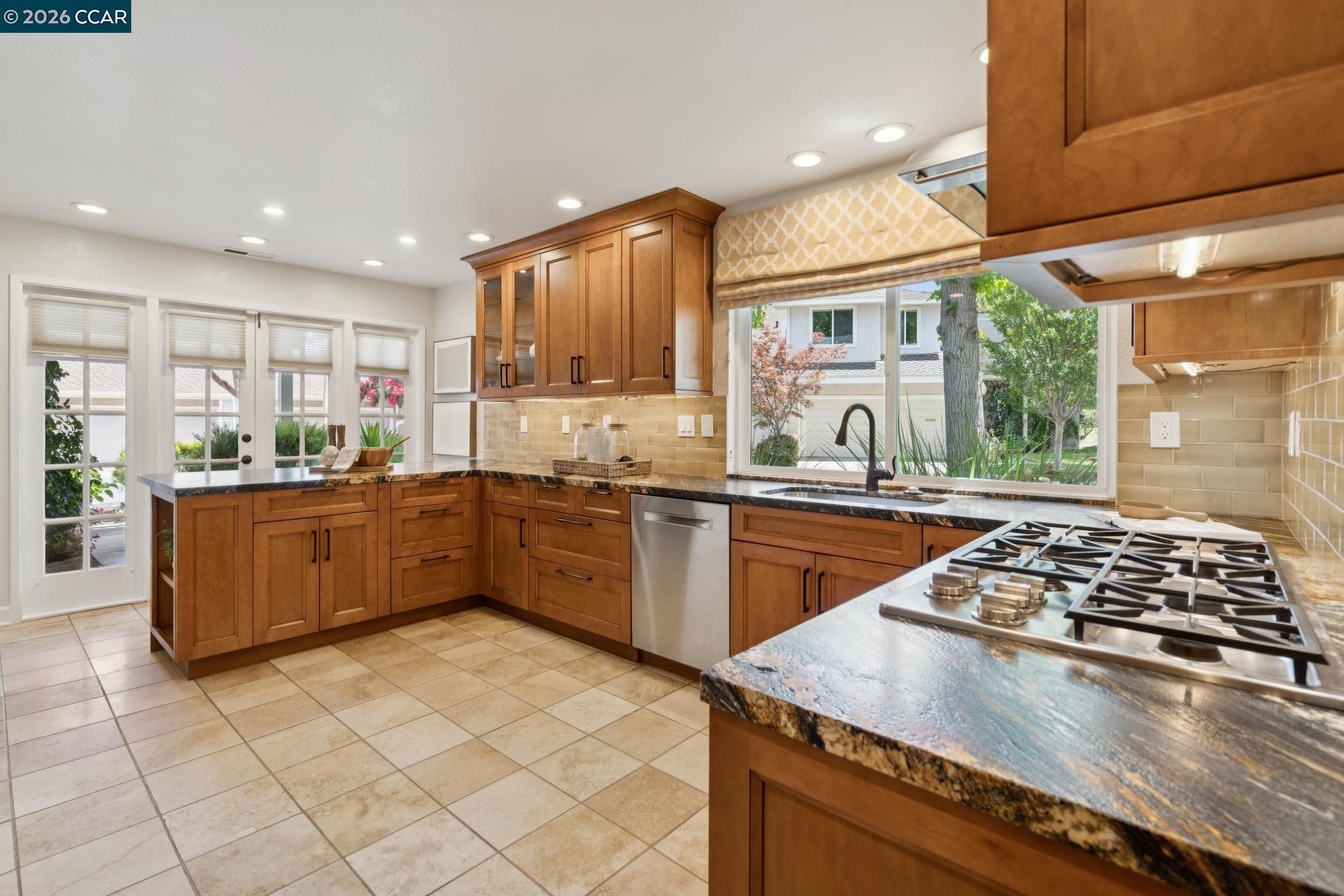 1560 Pyrenees Pl