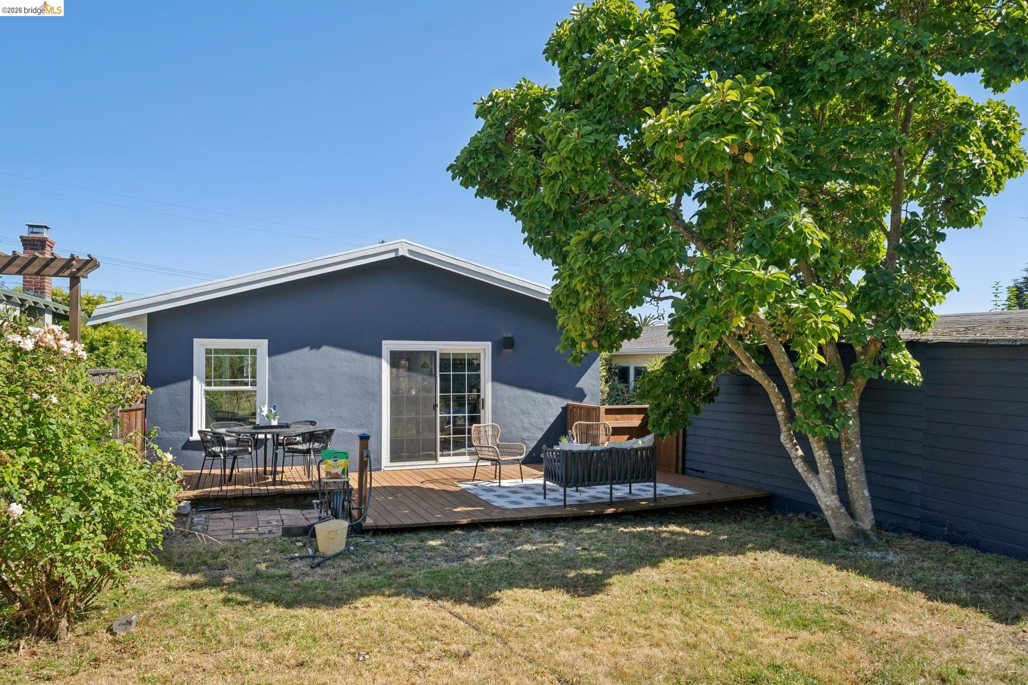 1615 Buena Ave