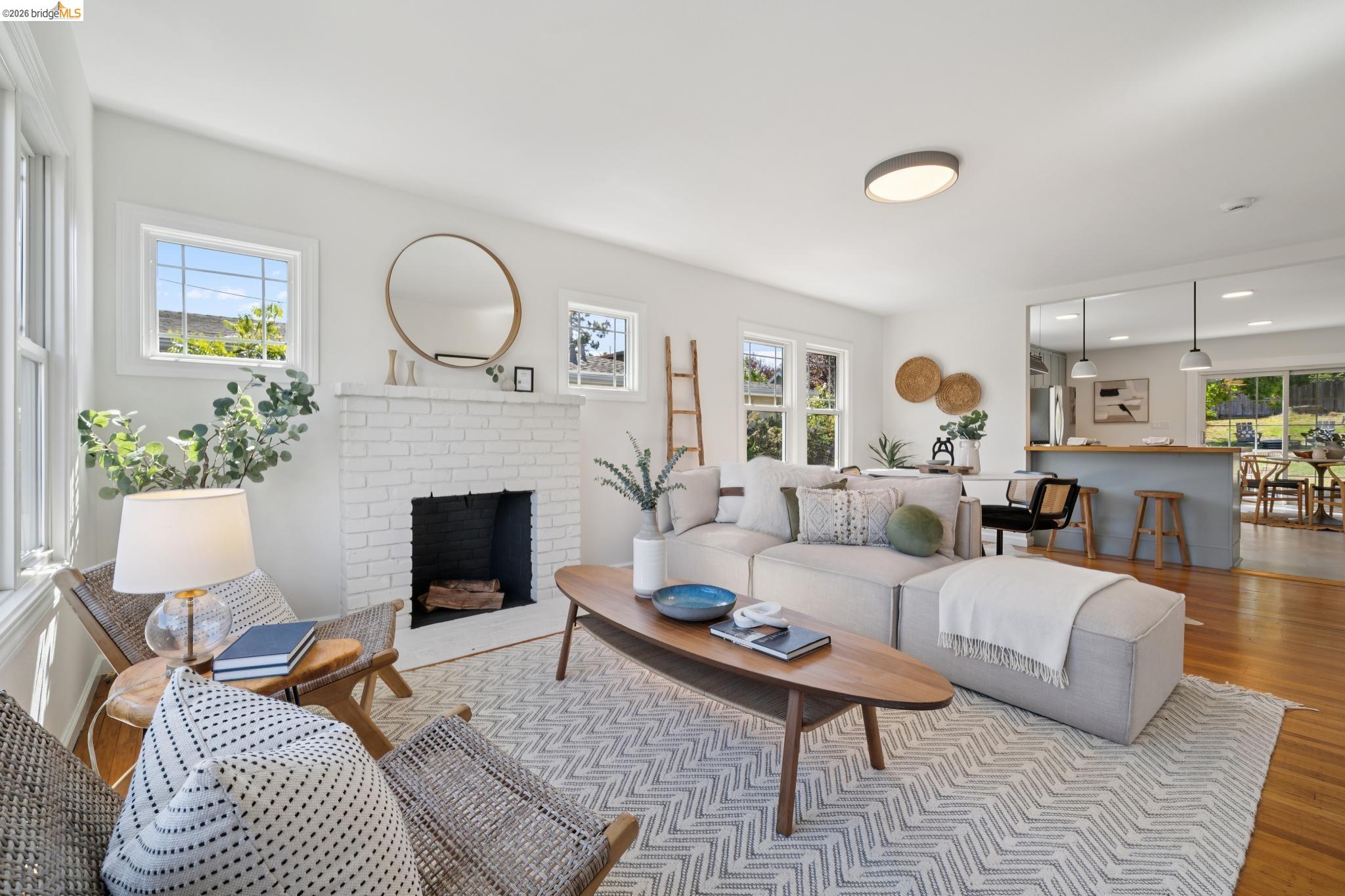 1615 Buena Ave