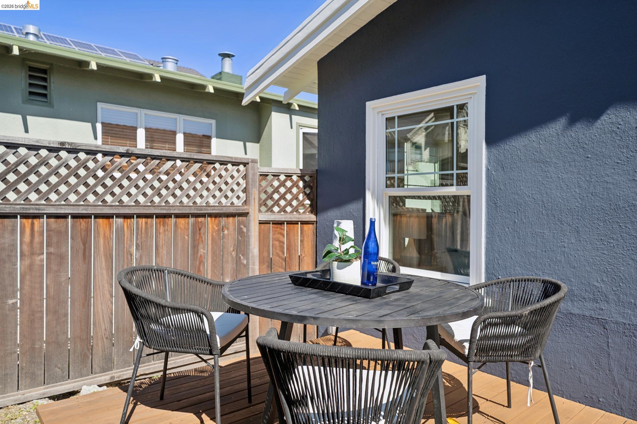 1615 Buena Ave