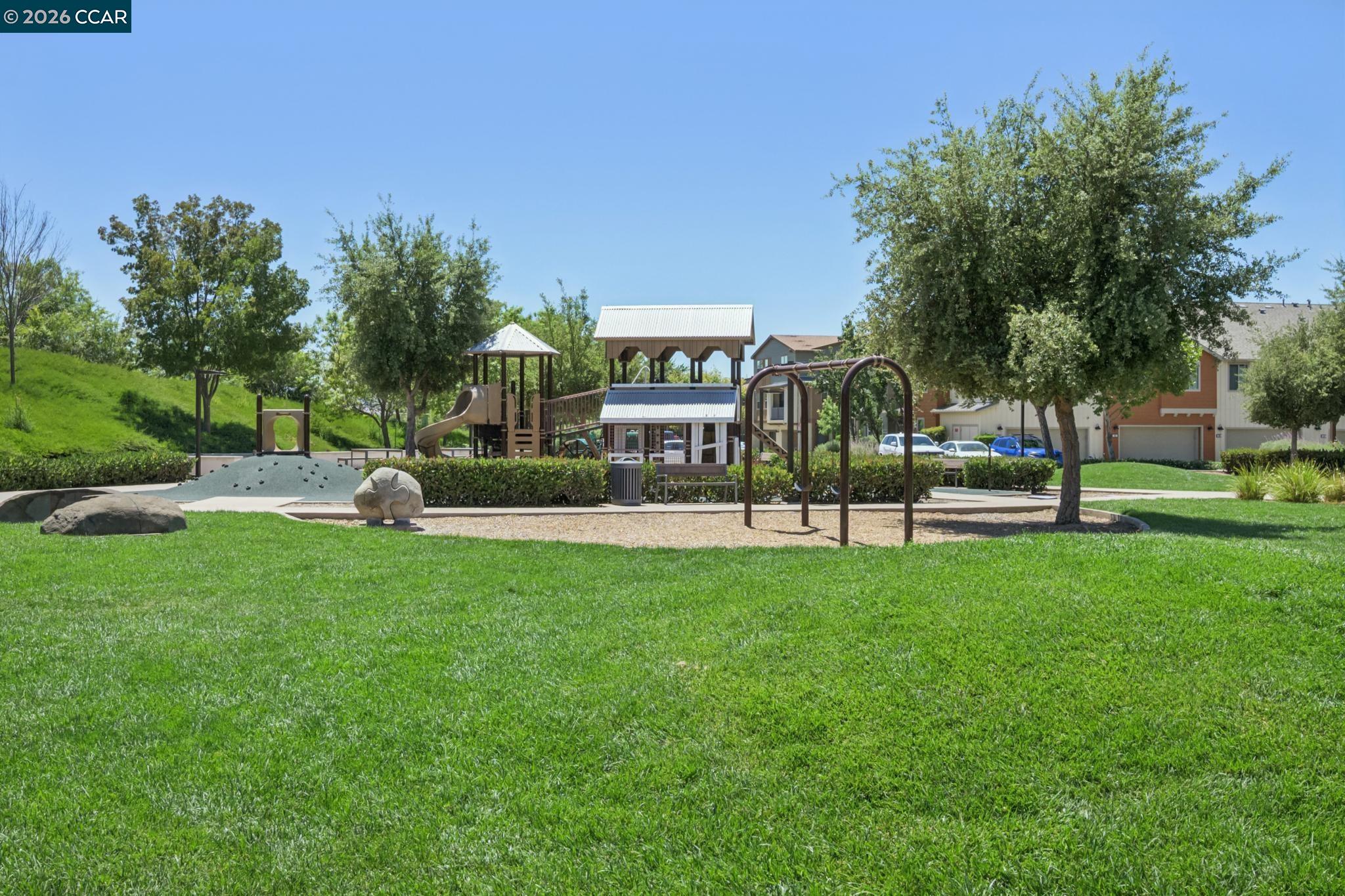 418 Persimmon Cmn # 2