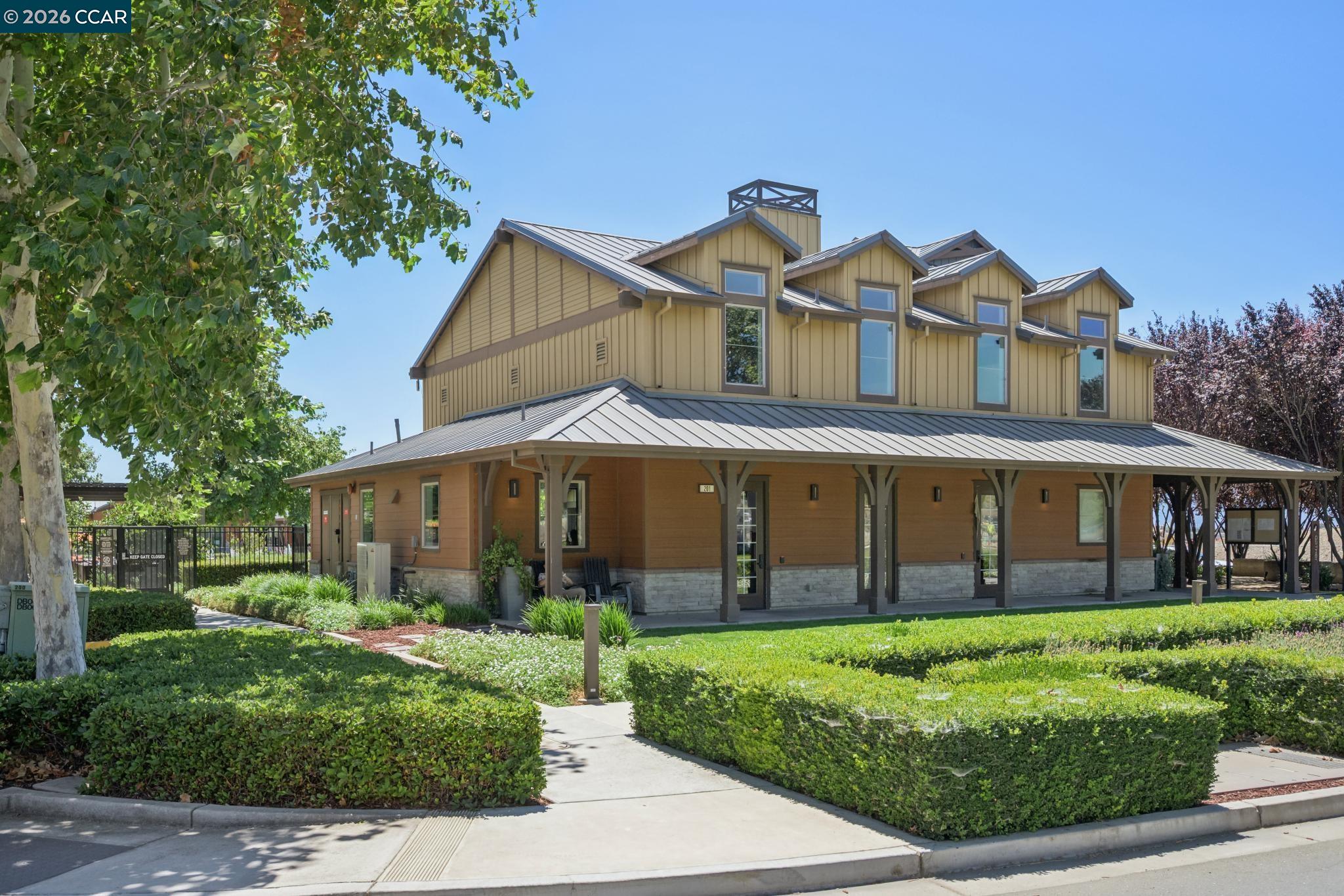 418 Persimmon Cmn # 2