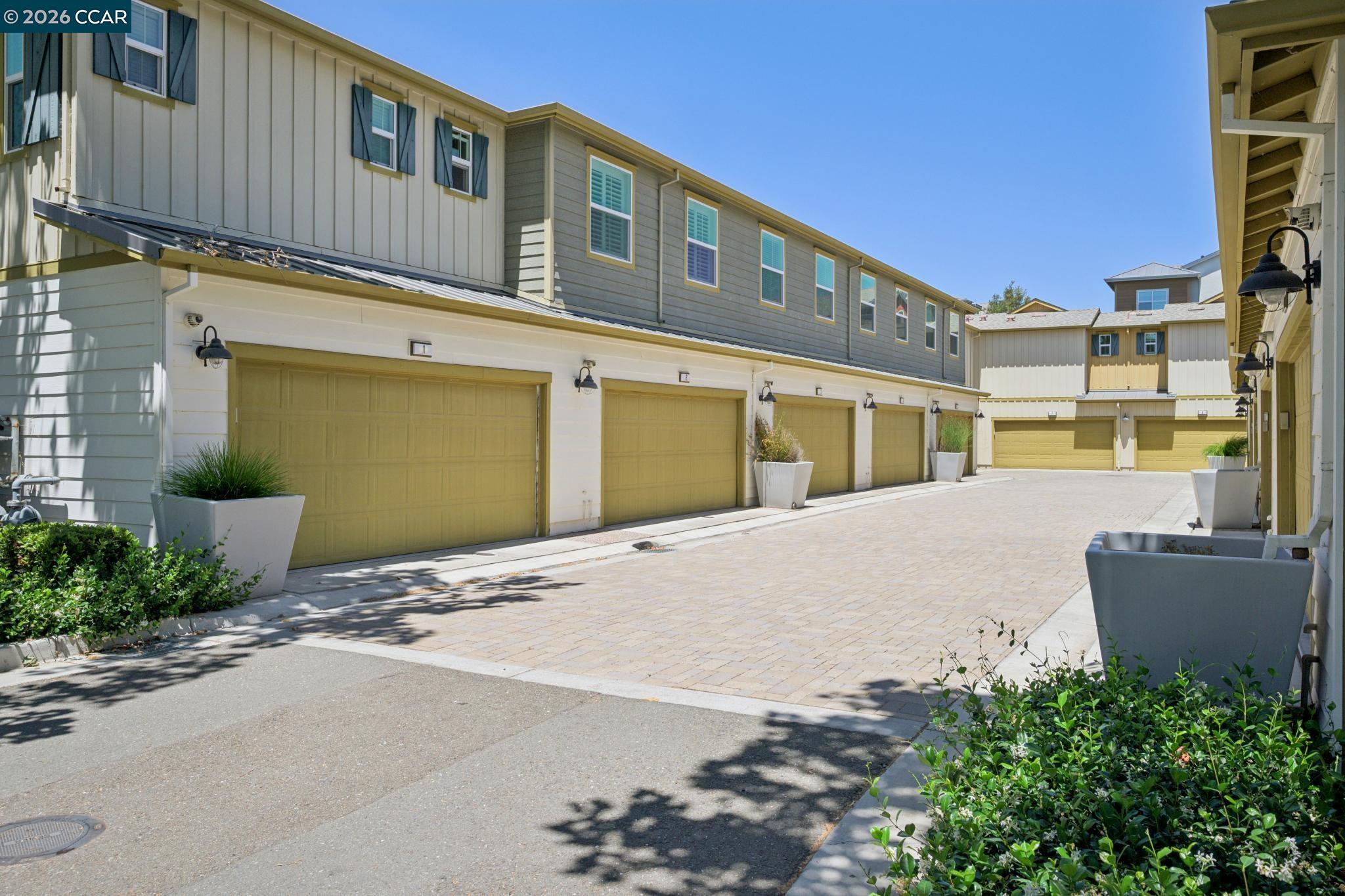 418 Persimmon Cmn # 2