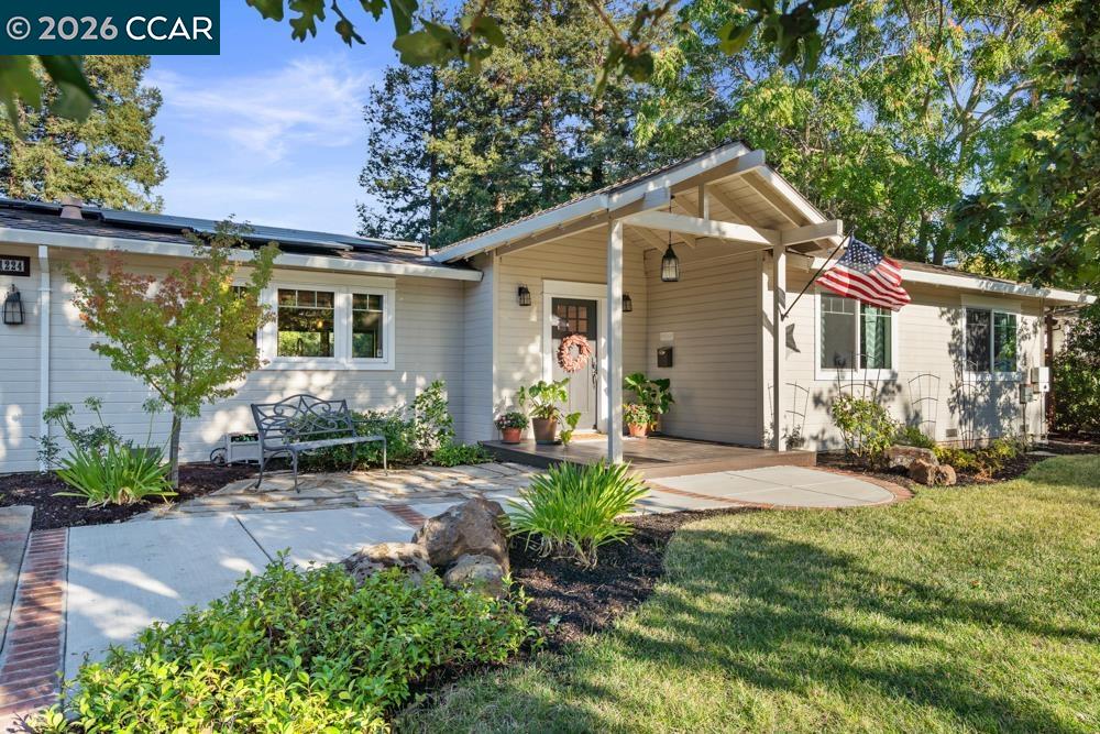 1224 Davis Ave