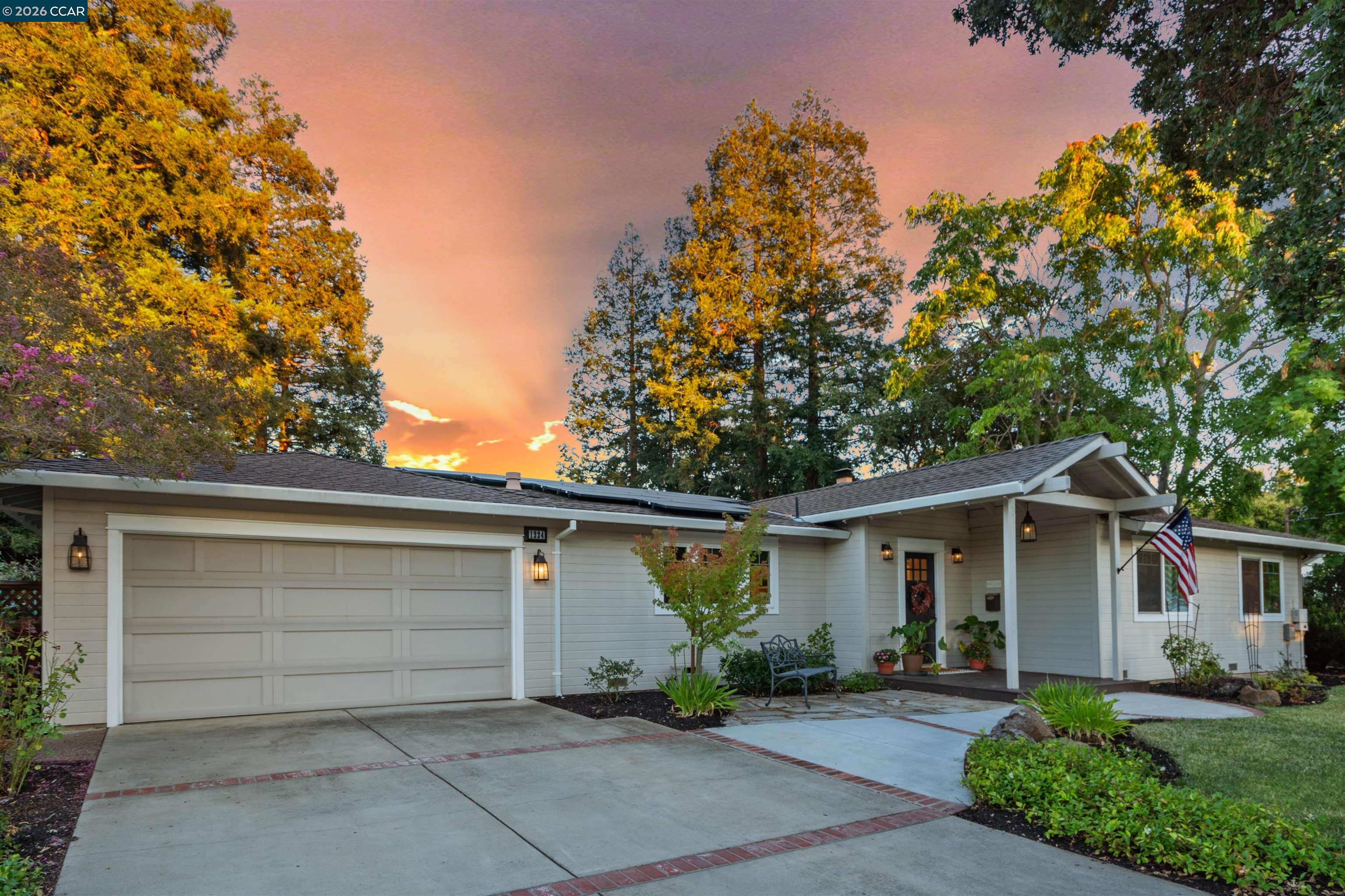 1224 Davis Ave