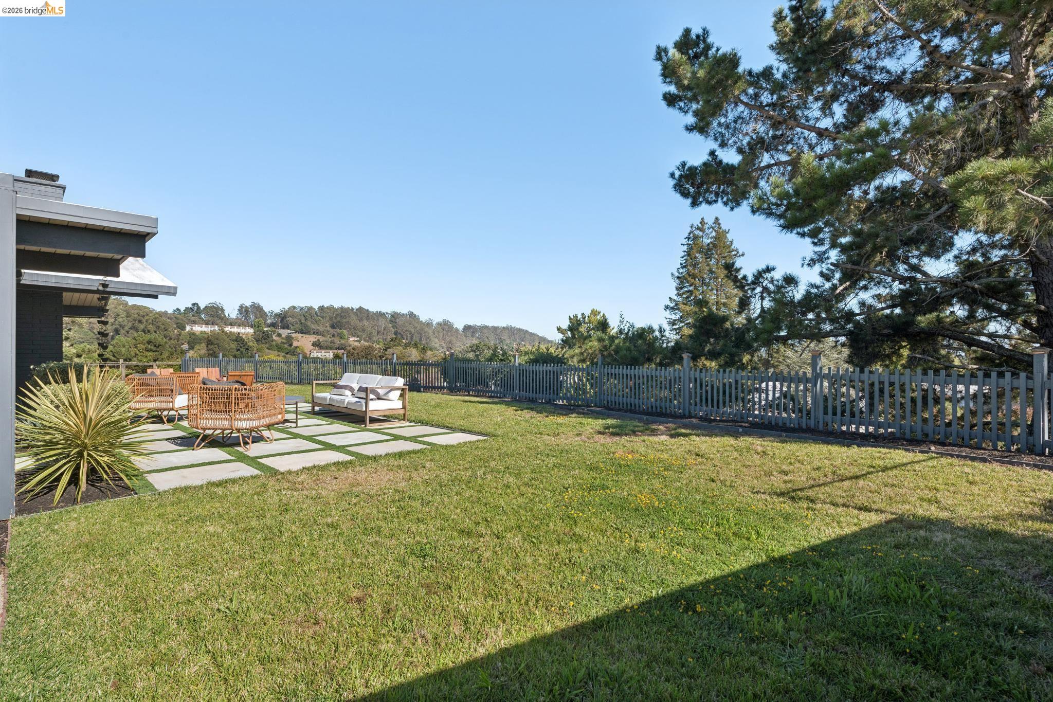 8055 Shay Dr