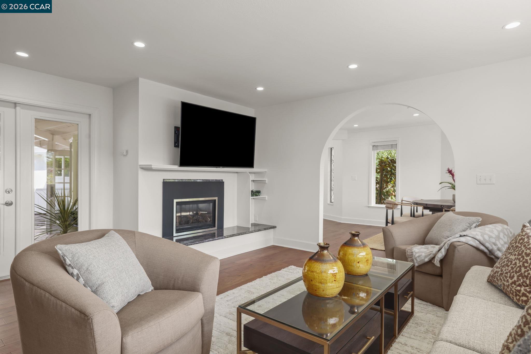 10 Darnby Ct