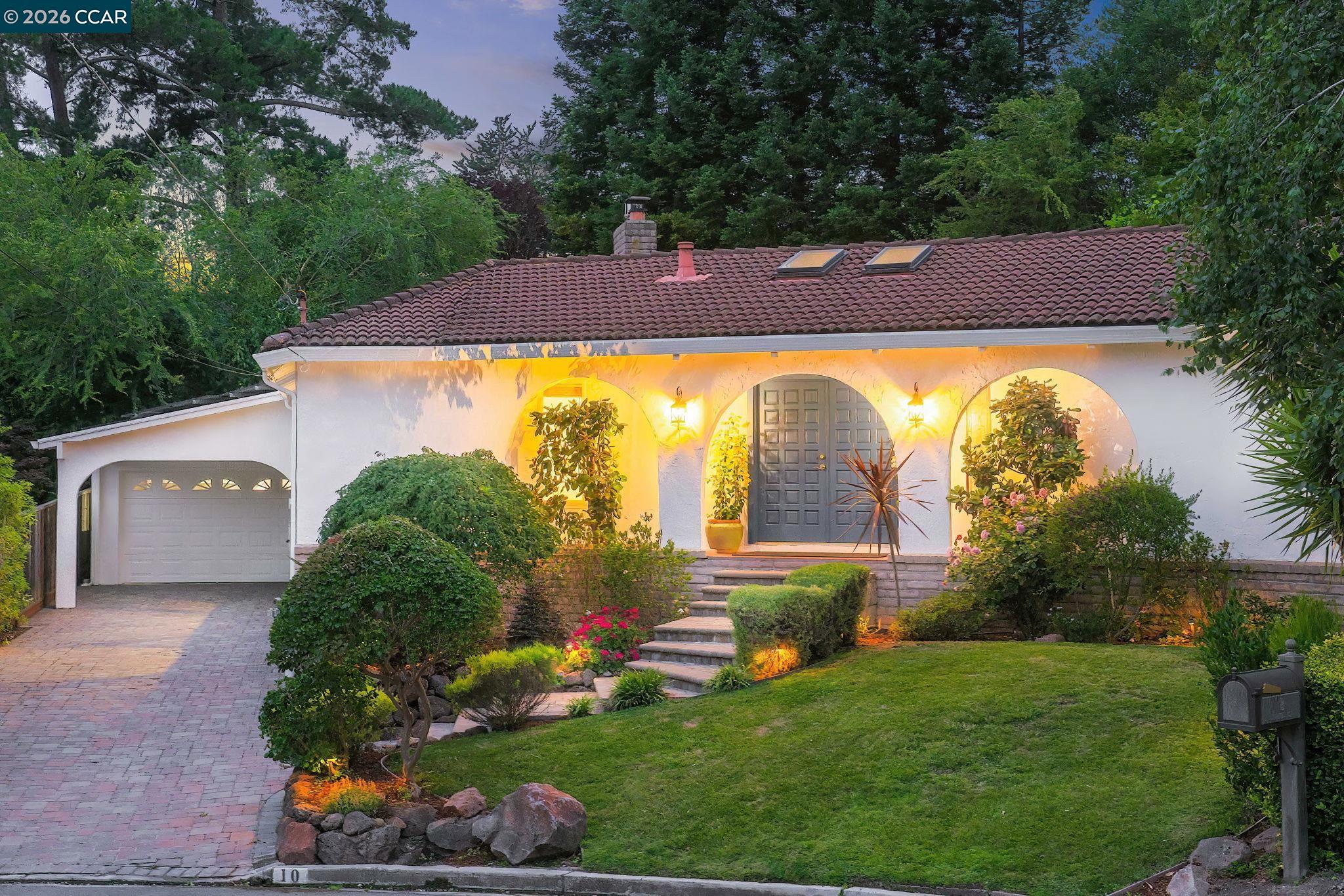 10 Darnby Ct