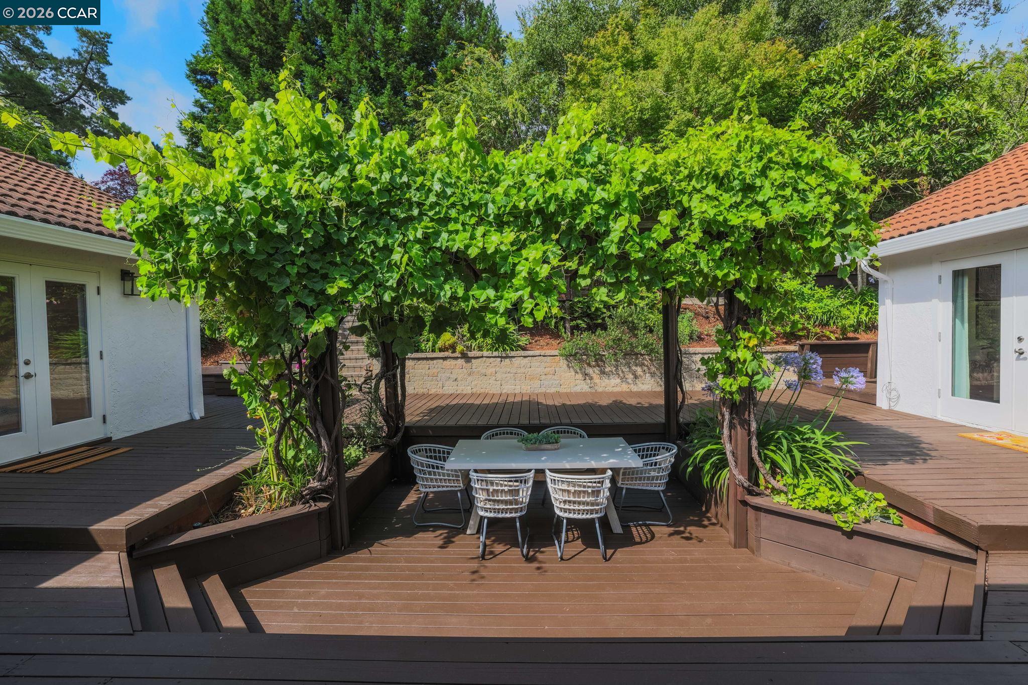 10 Darnby Ct