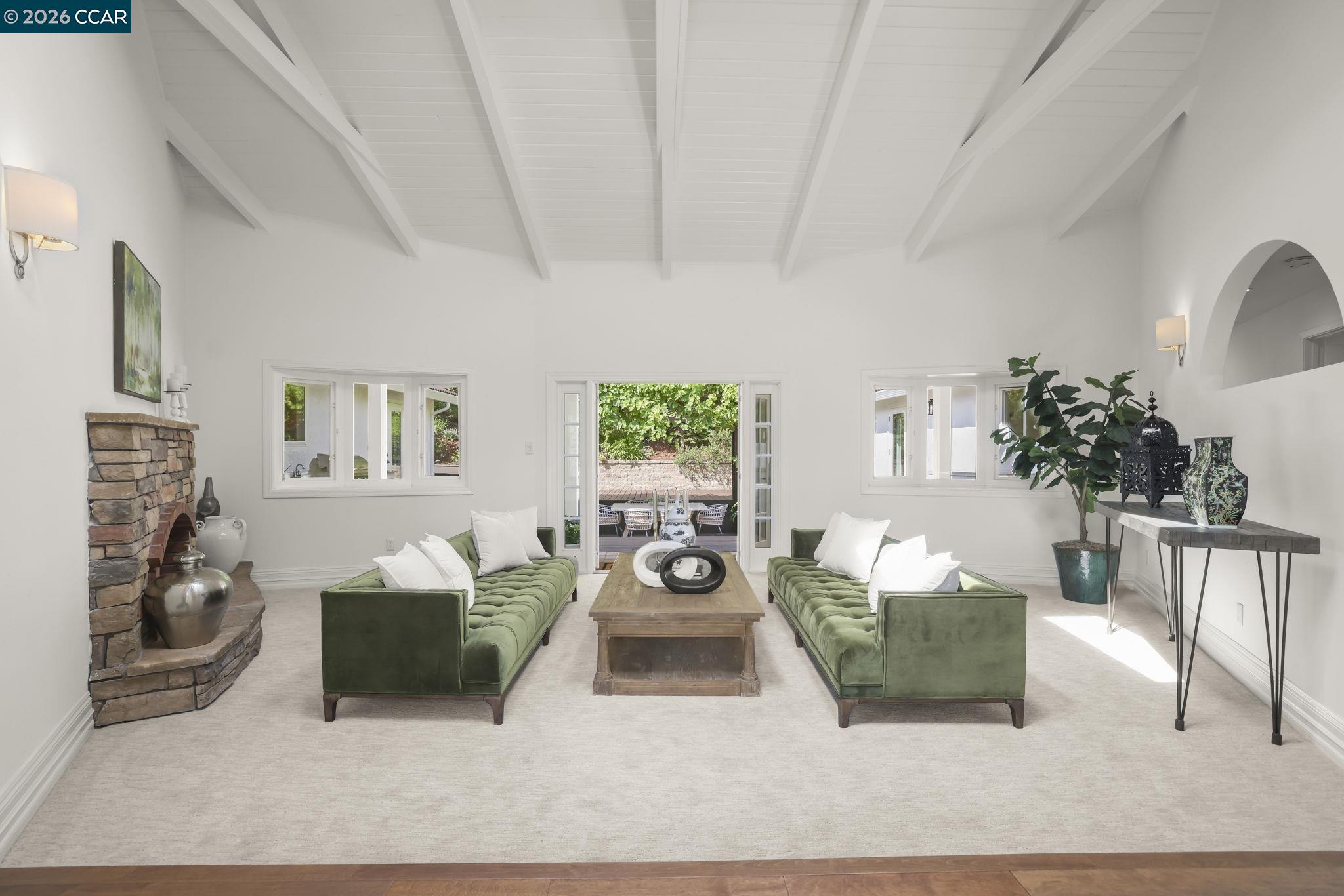 10 Darnby Ct